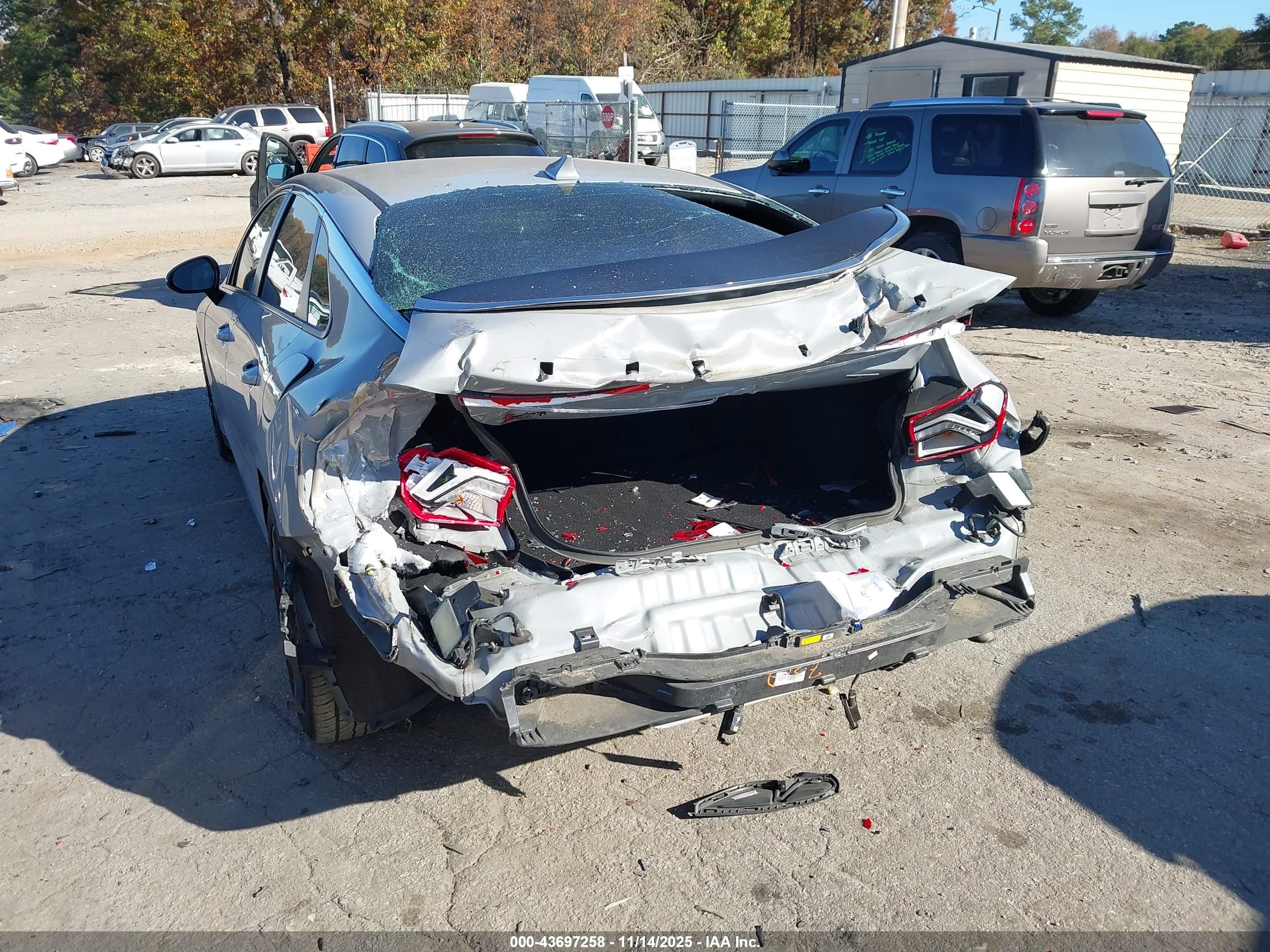 KIA K5 image 6