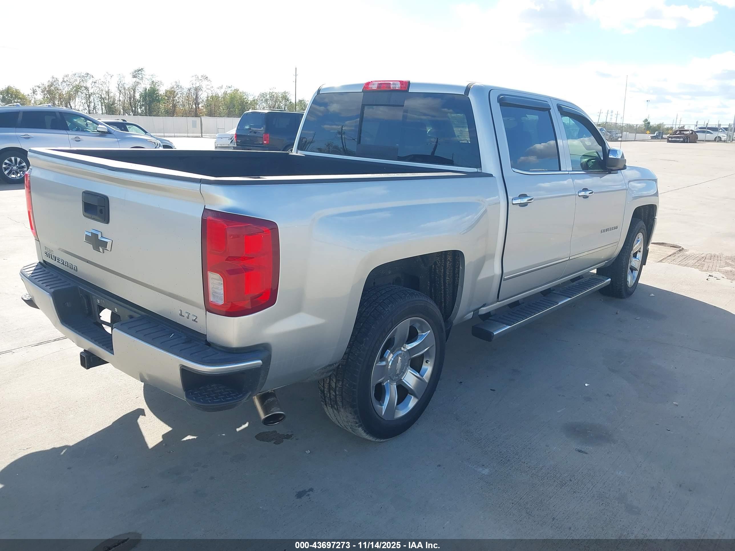 CHEVROLET SILVERADO image 4