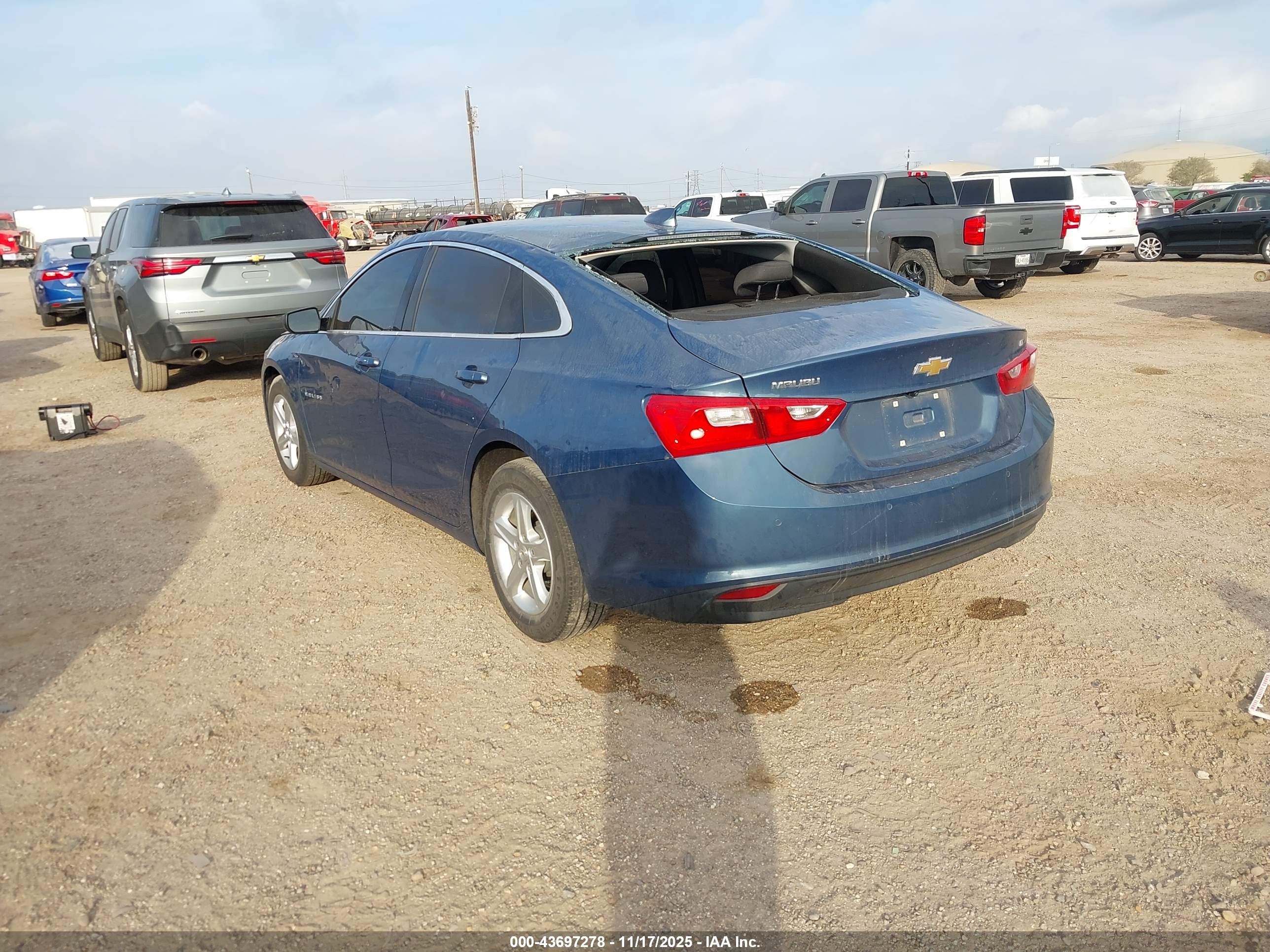 CHEVROLET MALIBU image 3