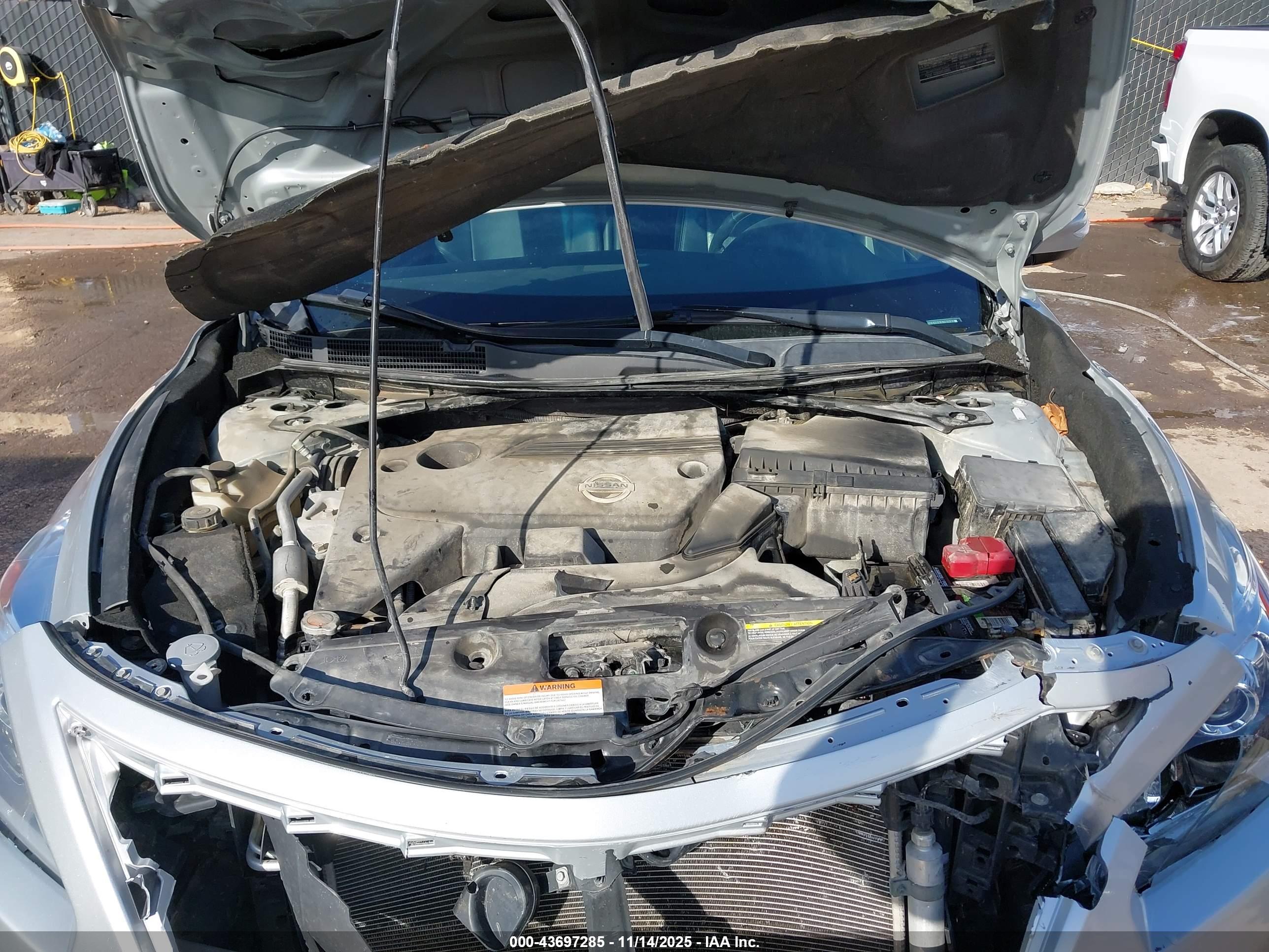 NISSAN ALTIMA image 10