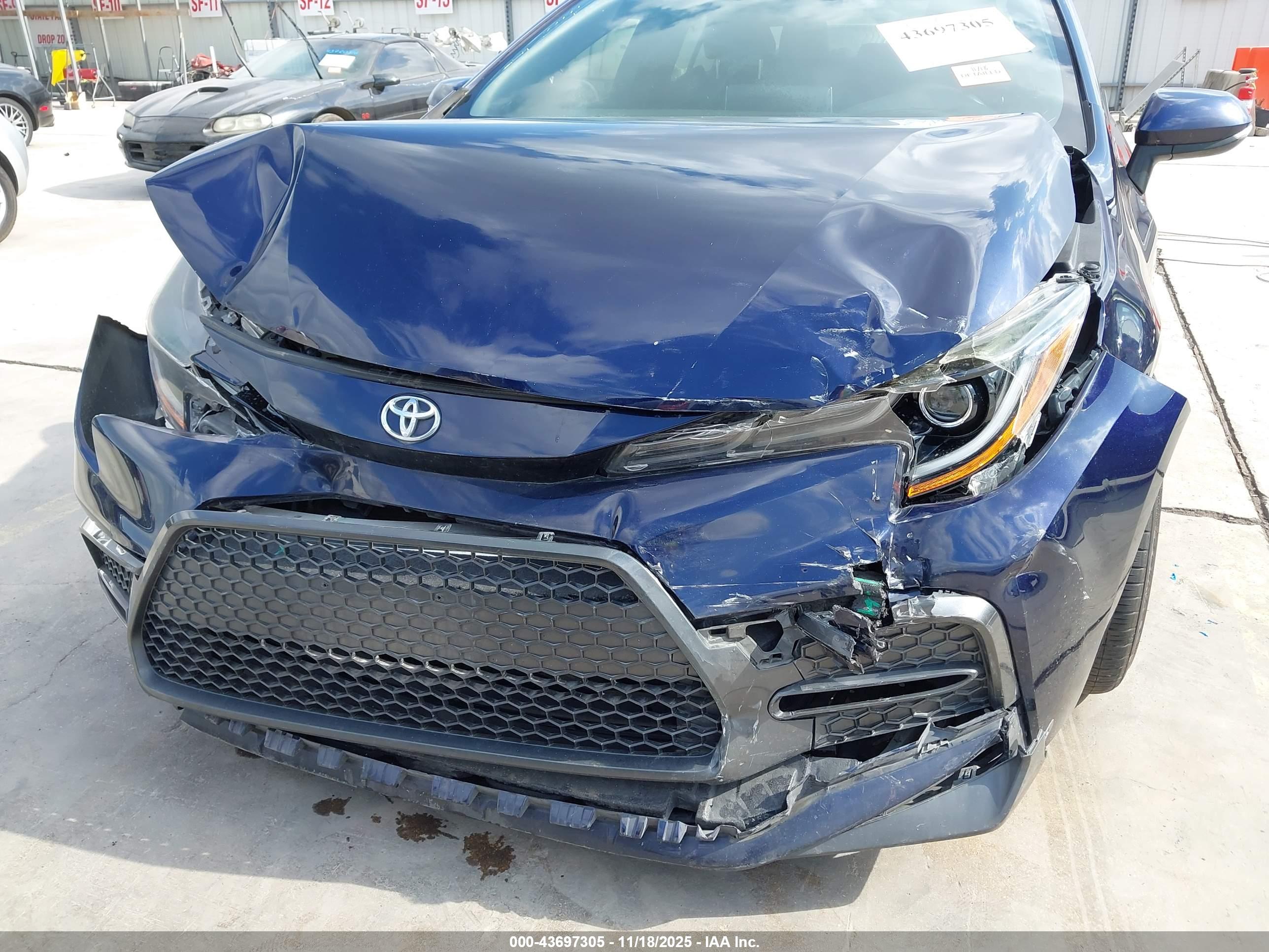 TOYOTA COROLLA image 6