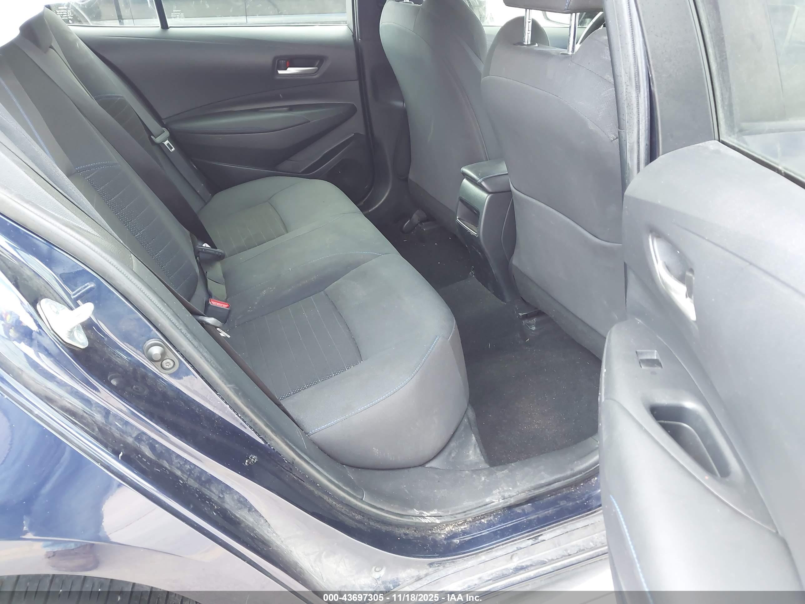 TOYOTA COROLLA image 8