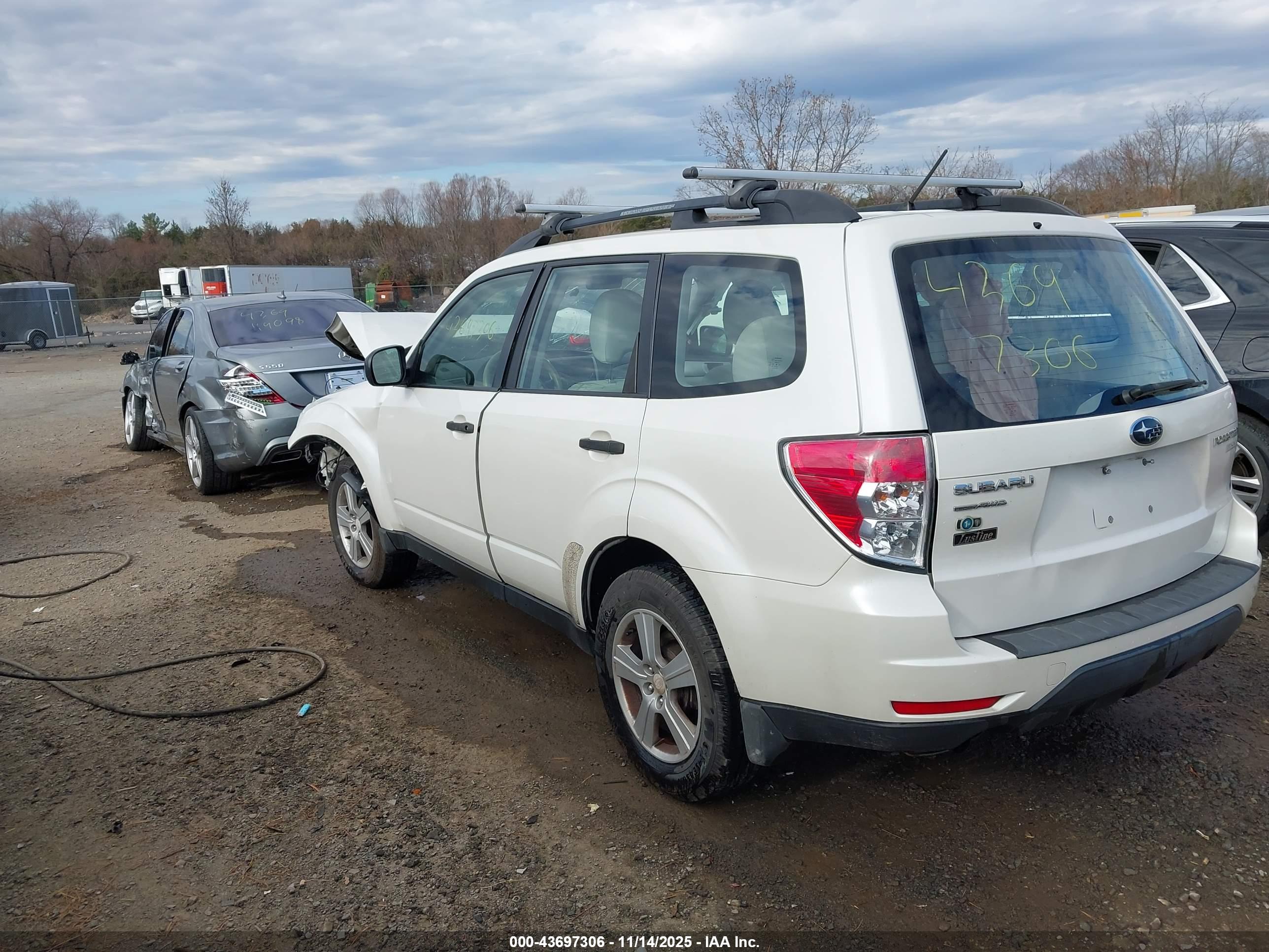 SUBARU FORESTER image 3