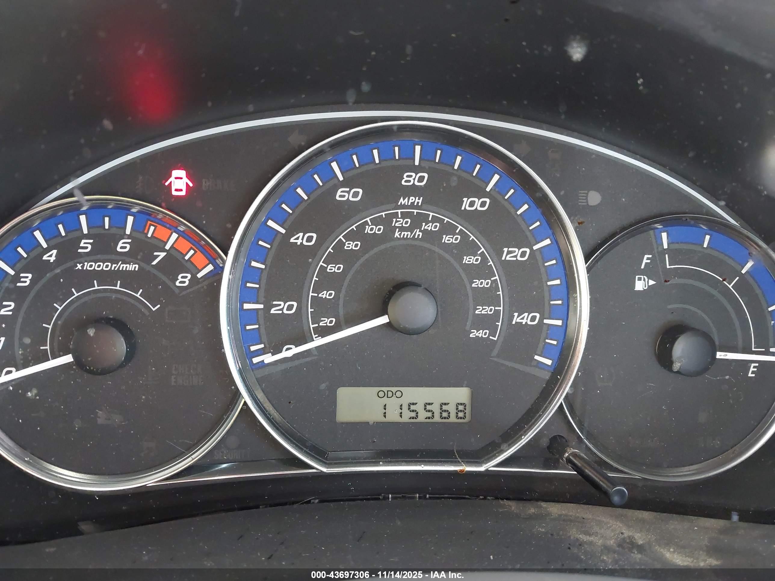 SUBARU FORESTER image 7
