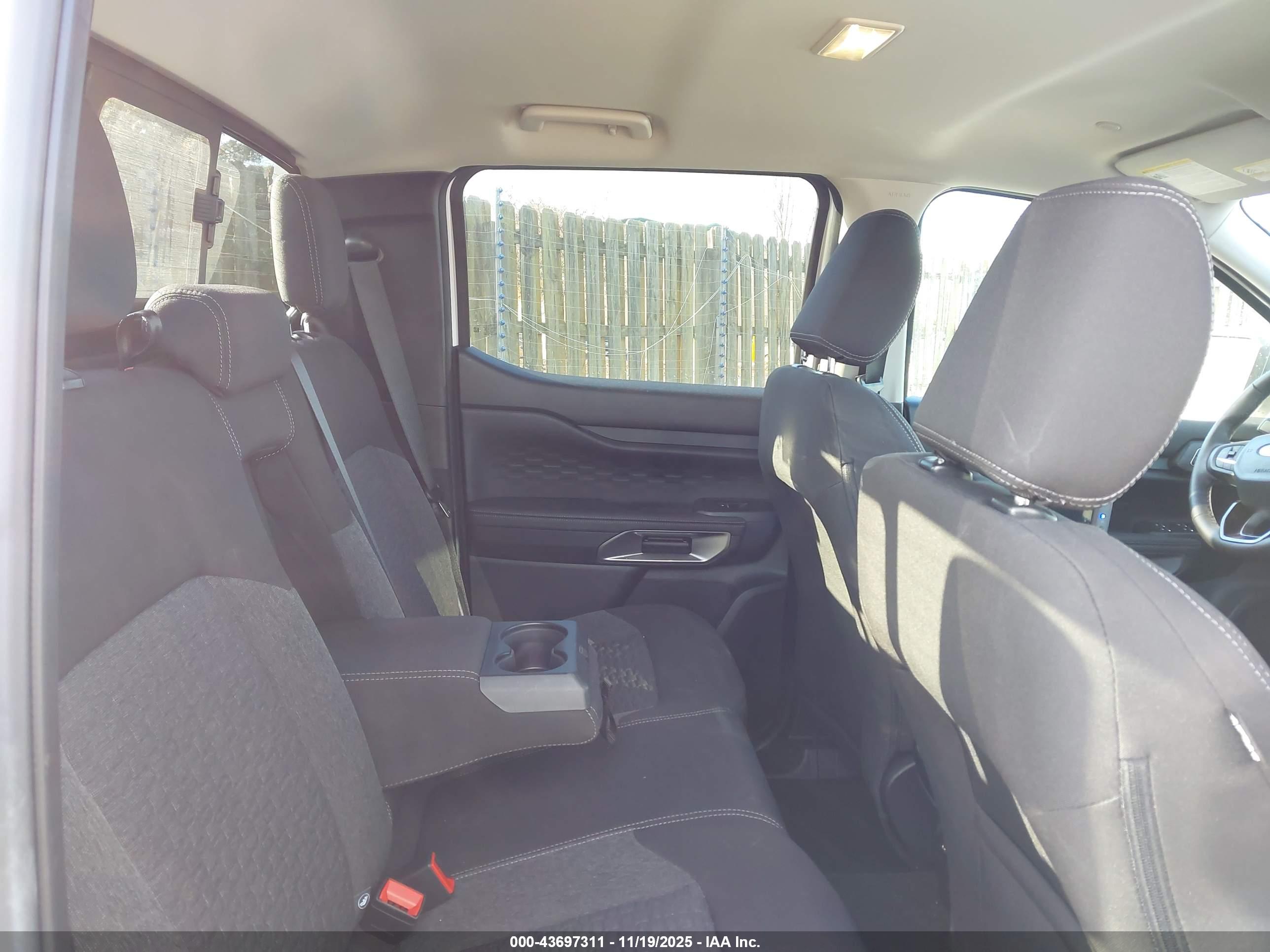FORD RANGER image 8