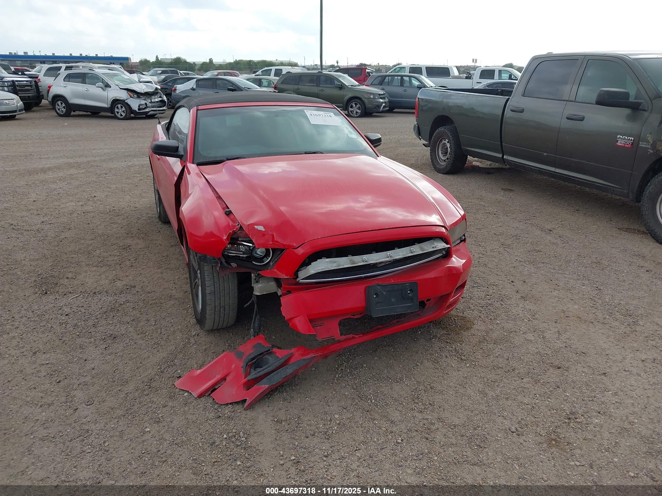 FORD MUSTANG image 6