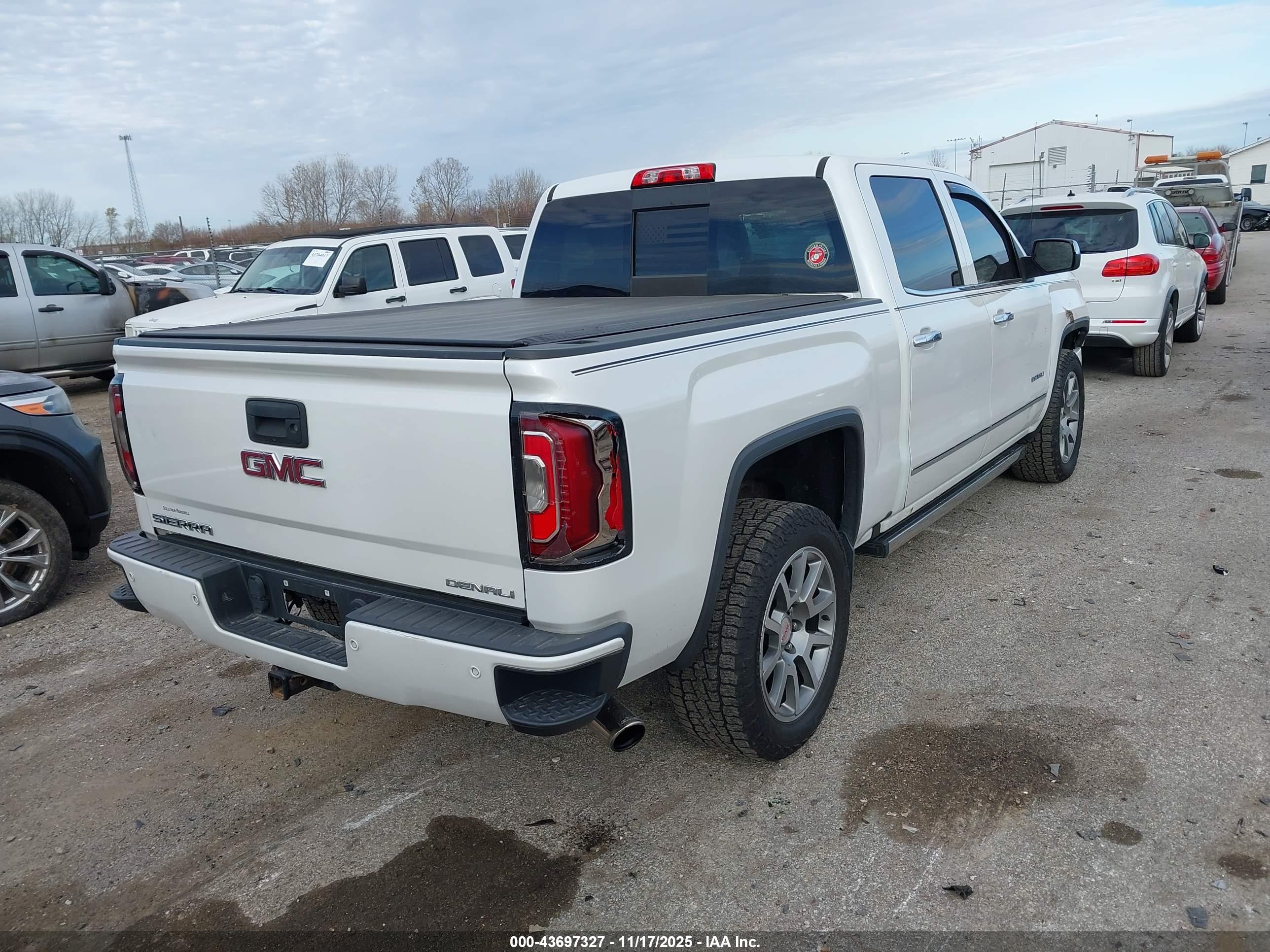 GMC SIERRA image 4