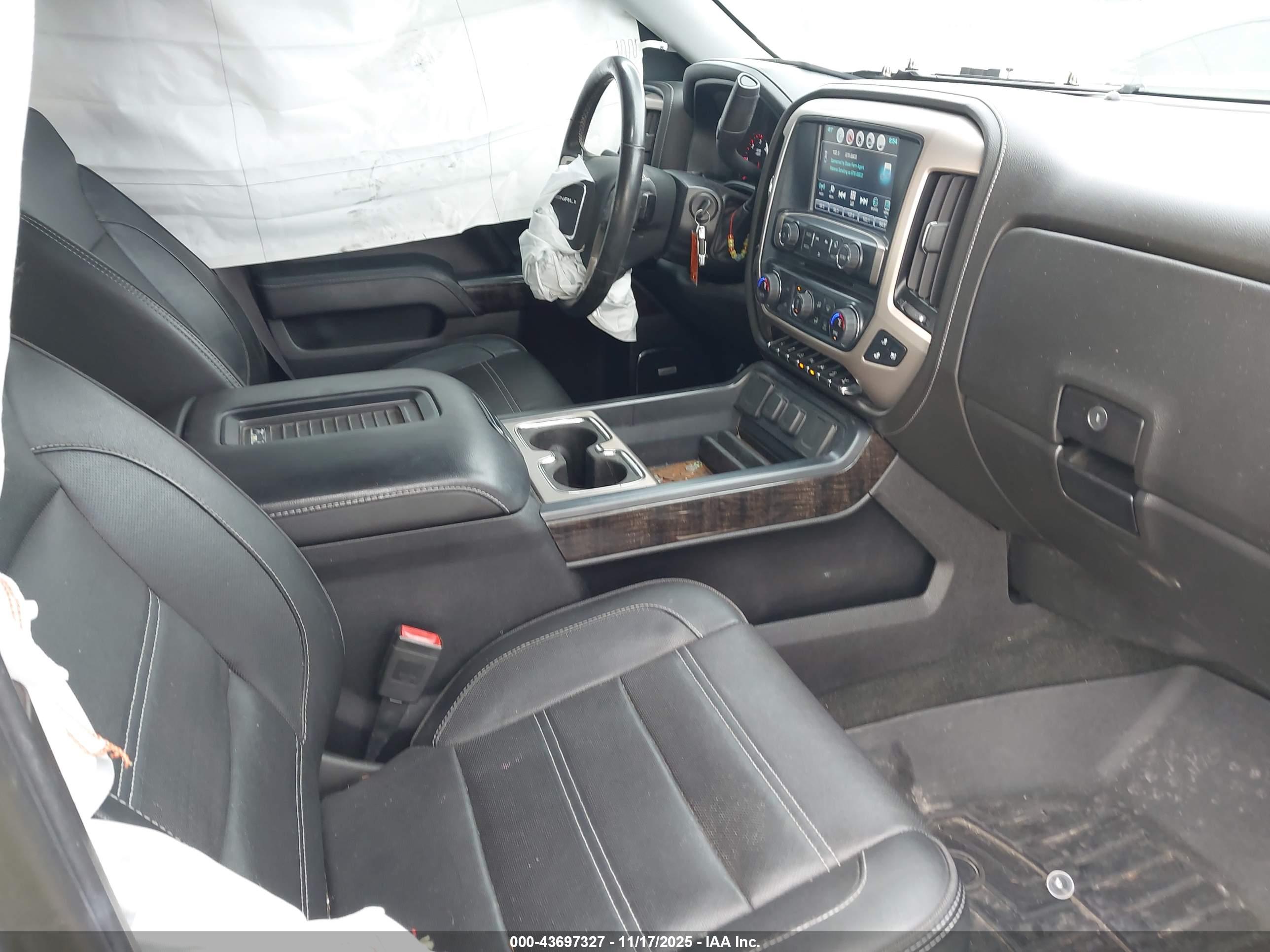GMC SIERRA image 5