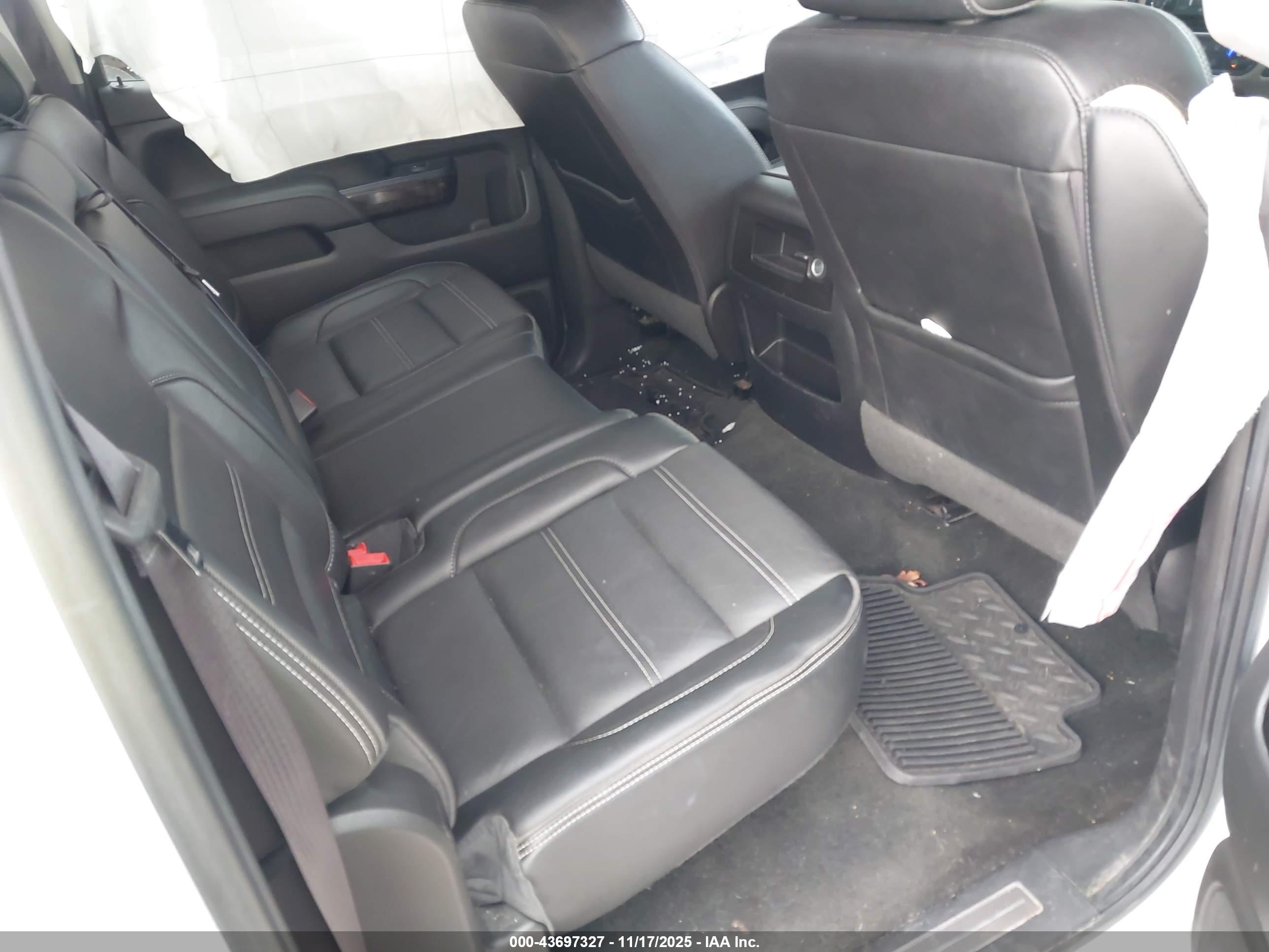 GMC SIERRA image 8