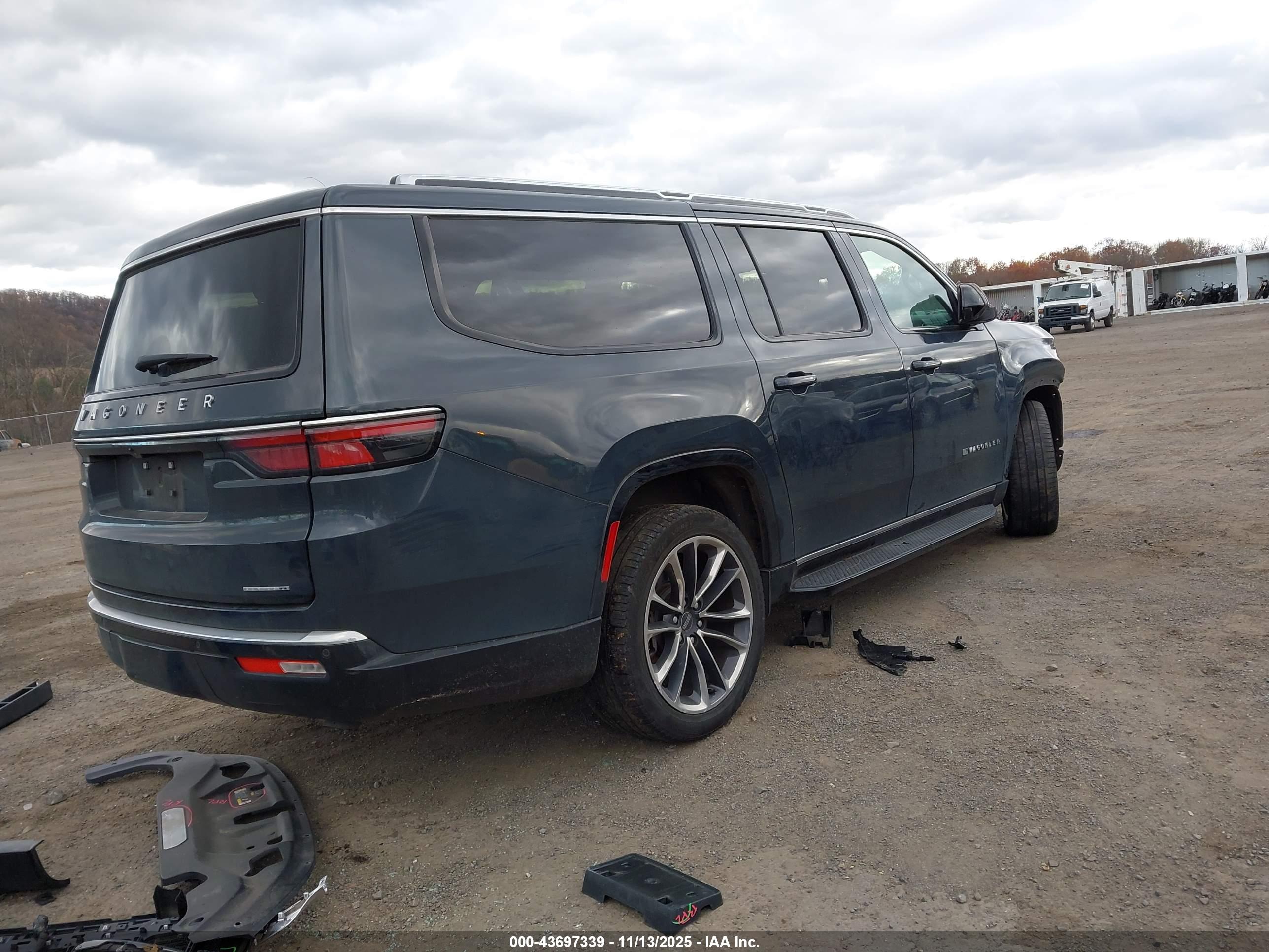 JEEP WAGONEER image 4