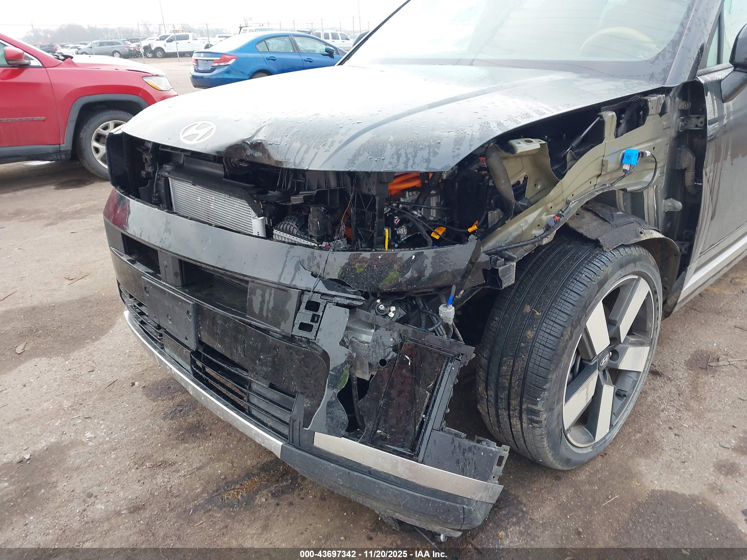 HYUNDAI SANTA image 6