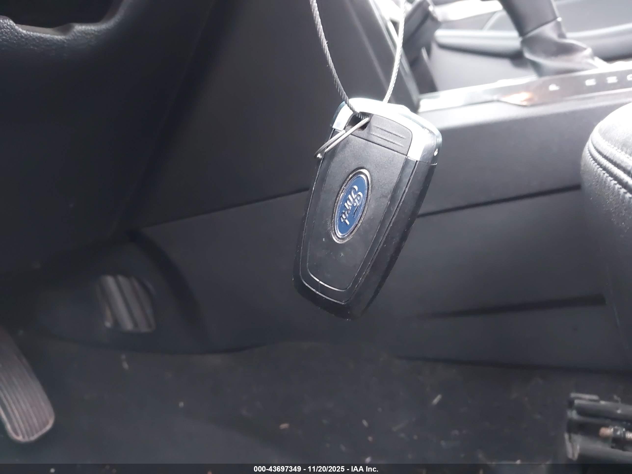 FORD EXPLORER image 11