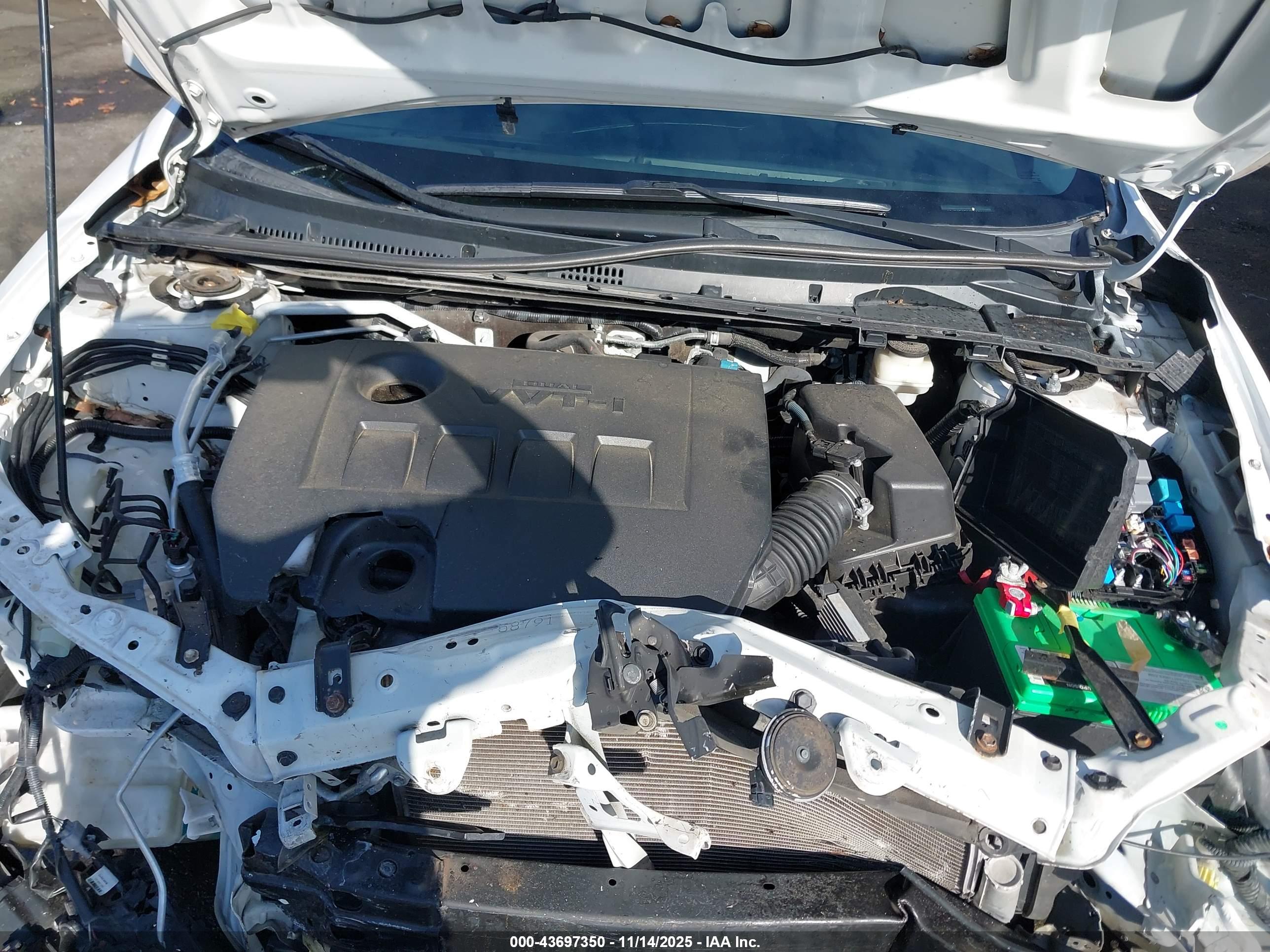 TOYOTA COROLLA image 10