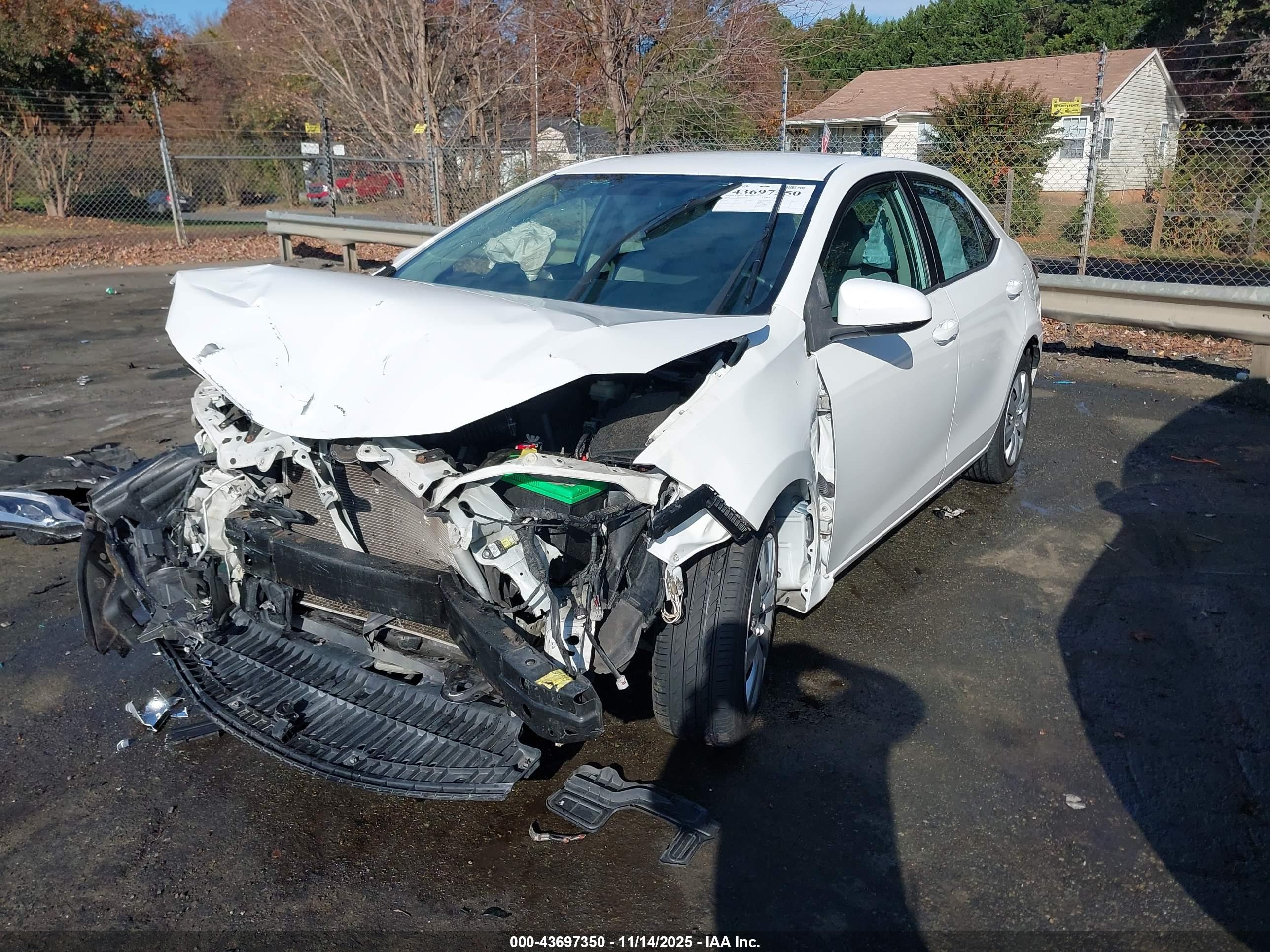 TOYOTA COROLLA image 2