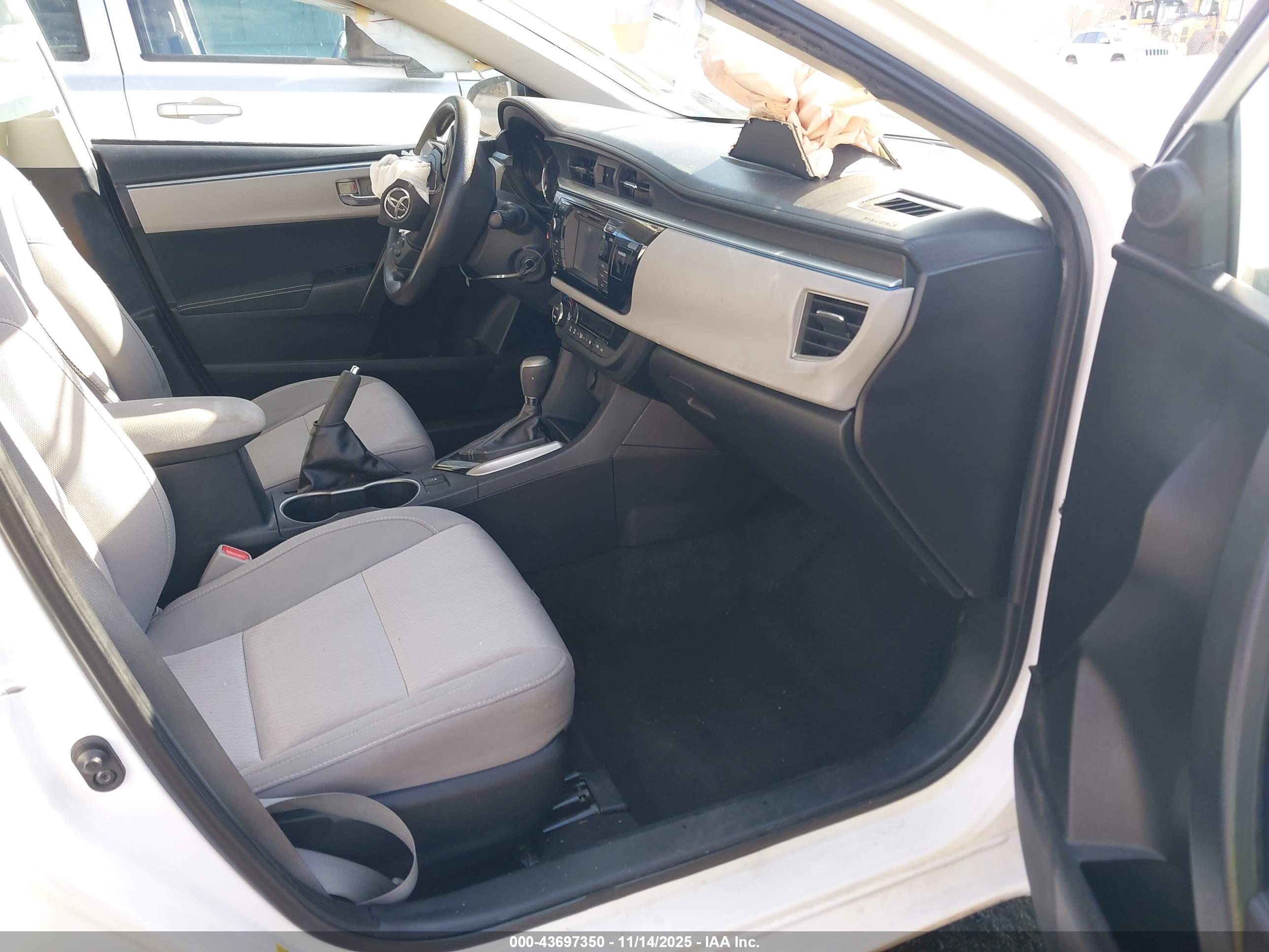 TOYOTA COROLLA image 5