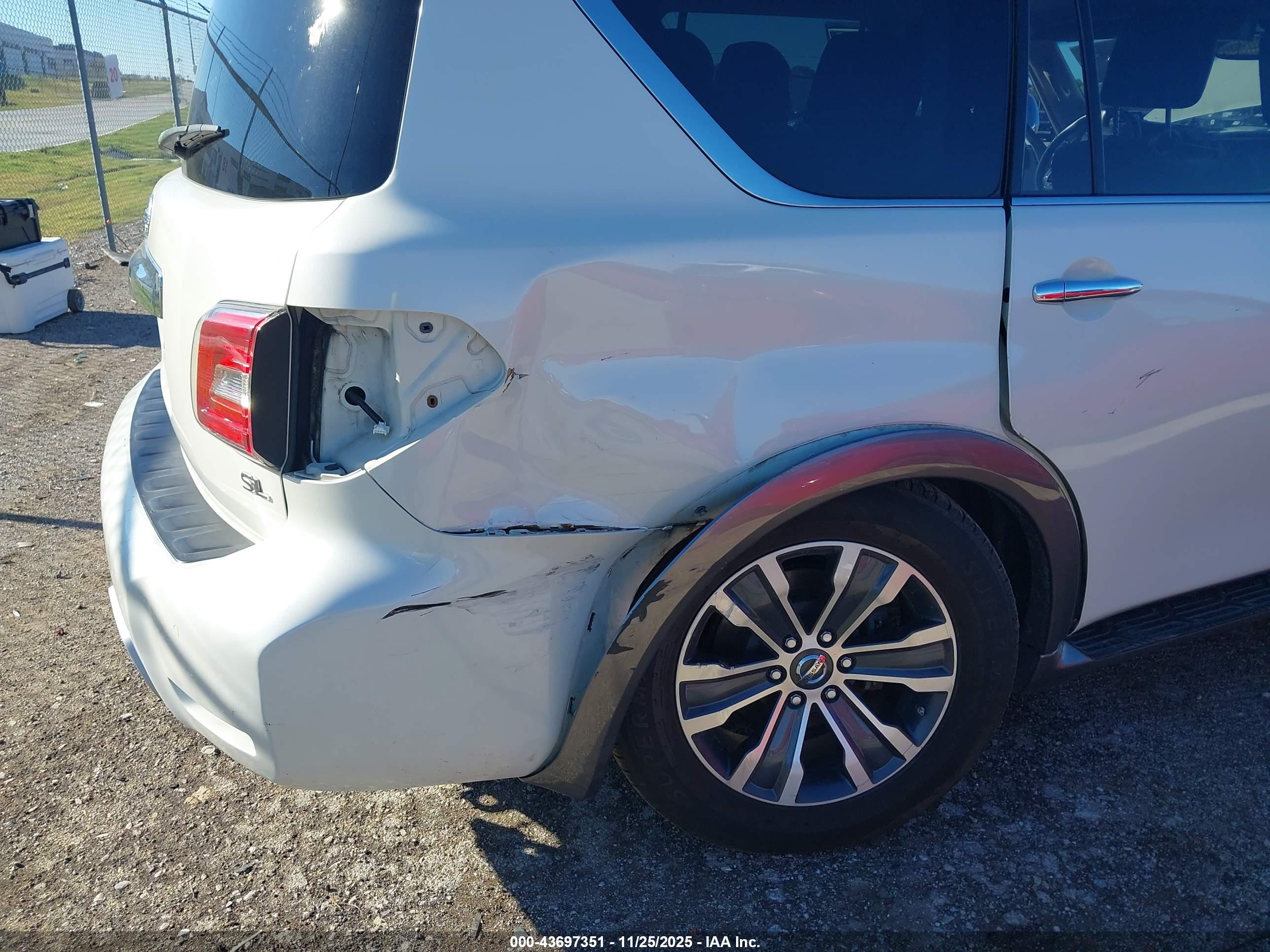NISSAN ARMADA image 6