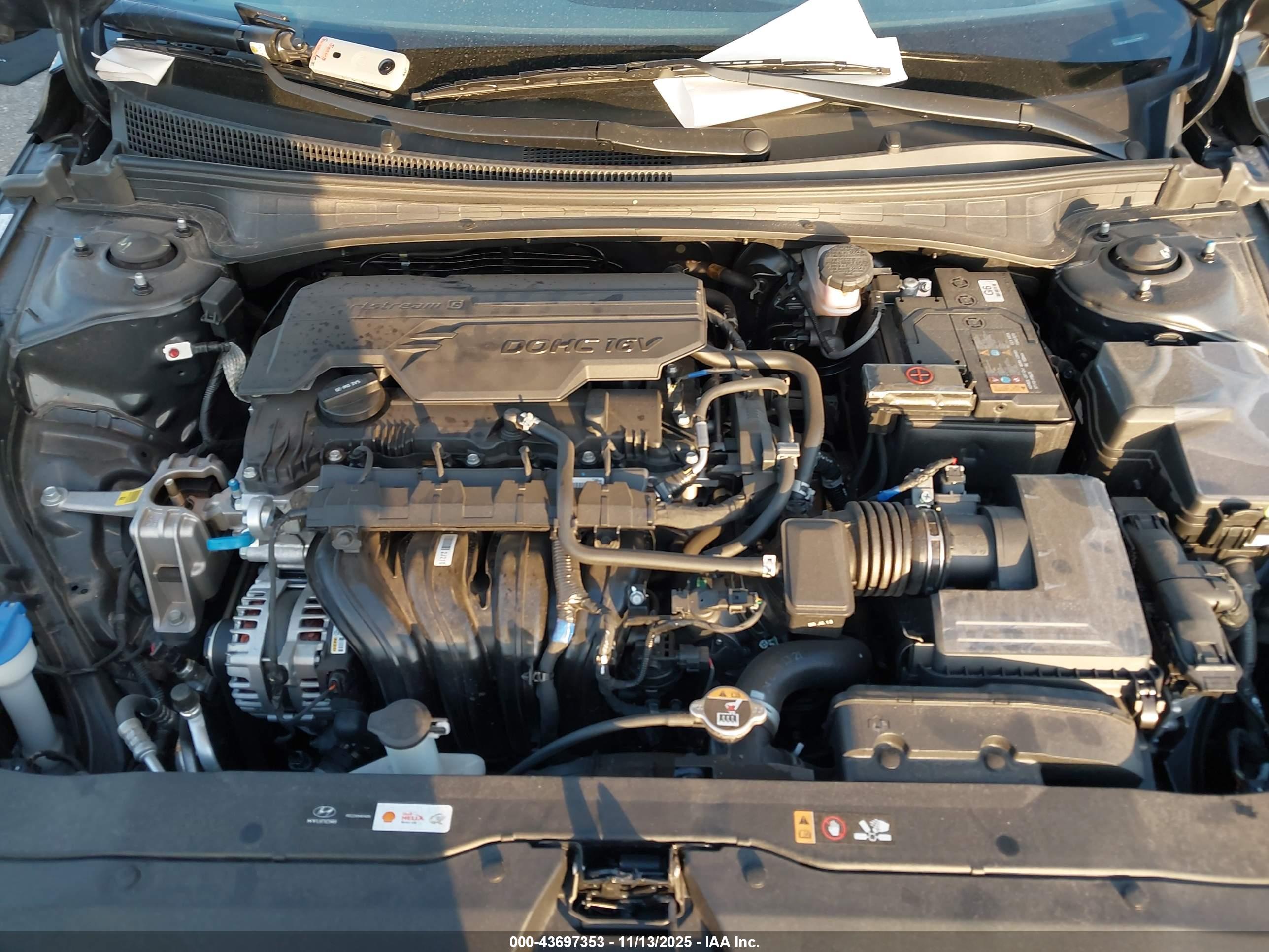 HYUNDAI ELANTRA image 10