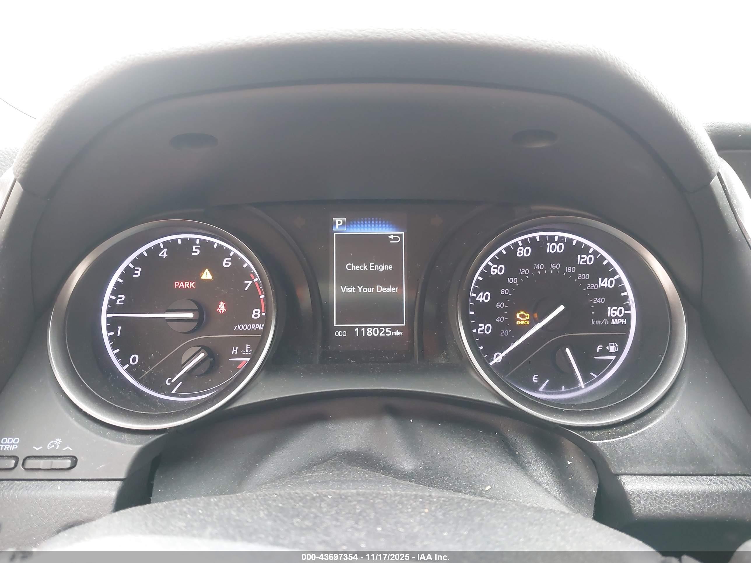 TOYOTA CAMRY image 7