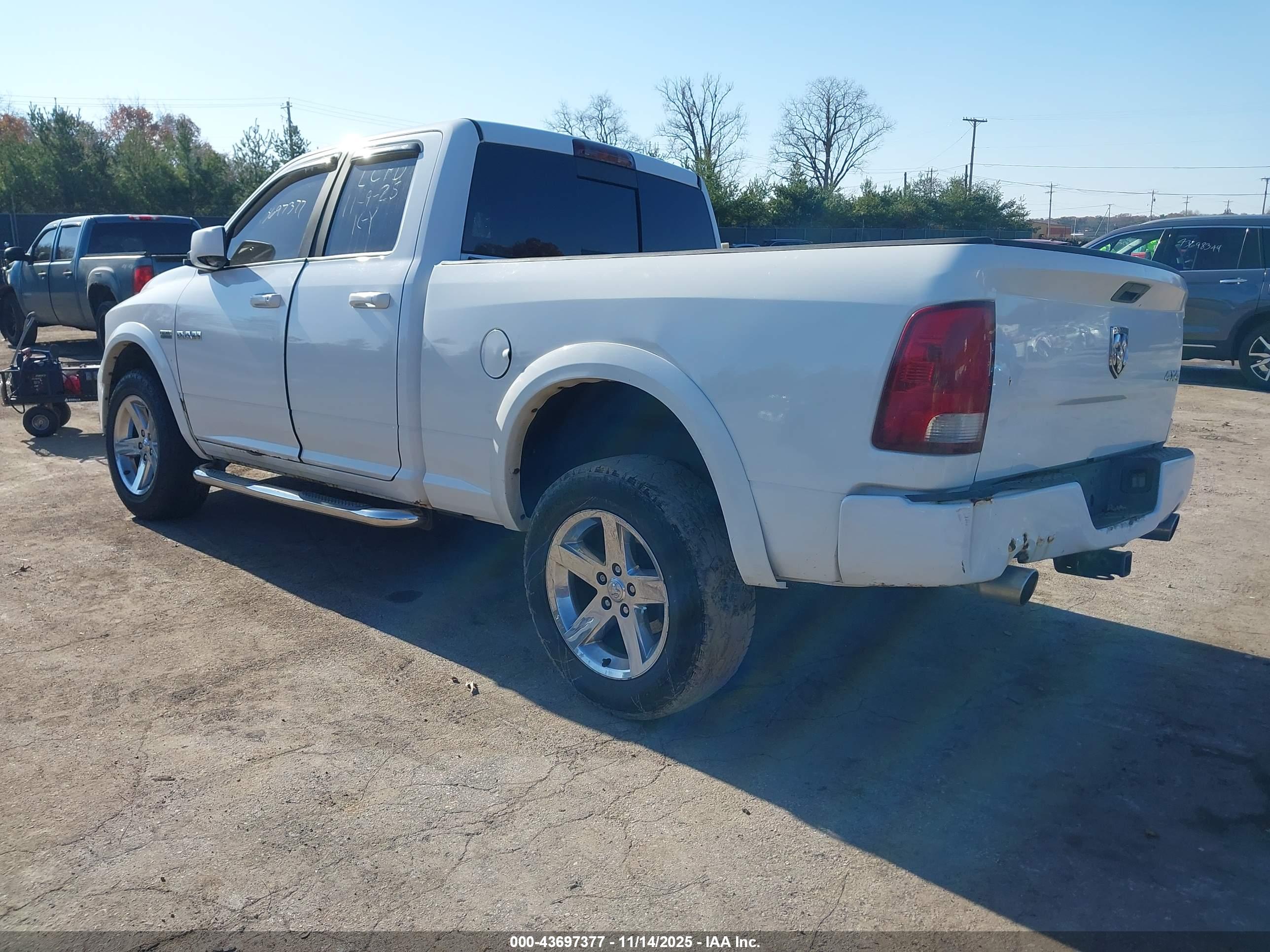 DODGE RAM image 3