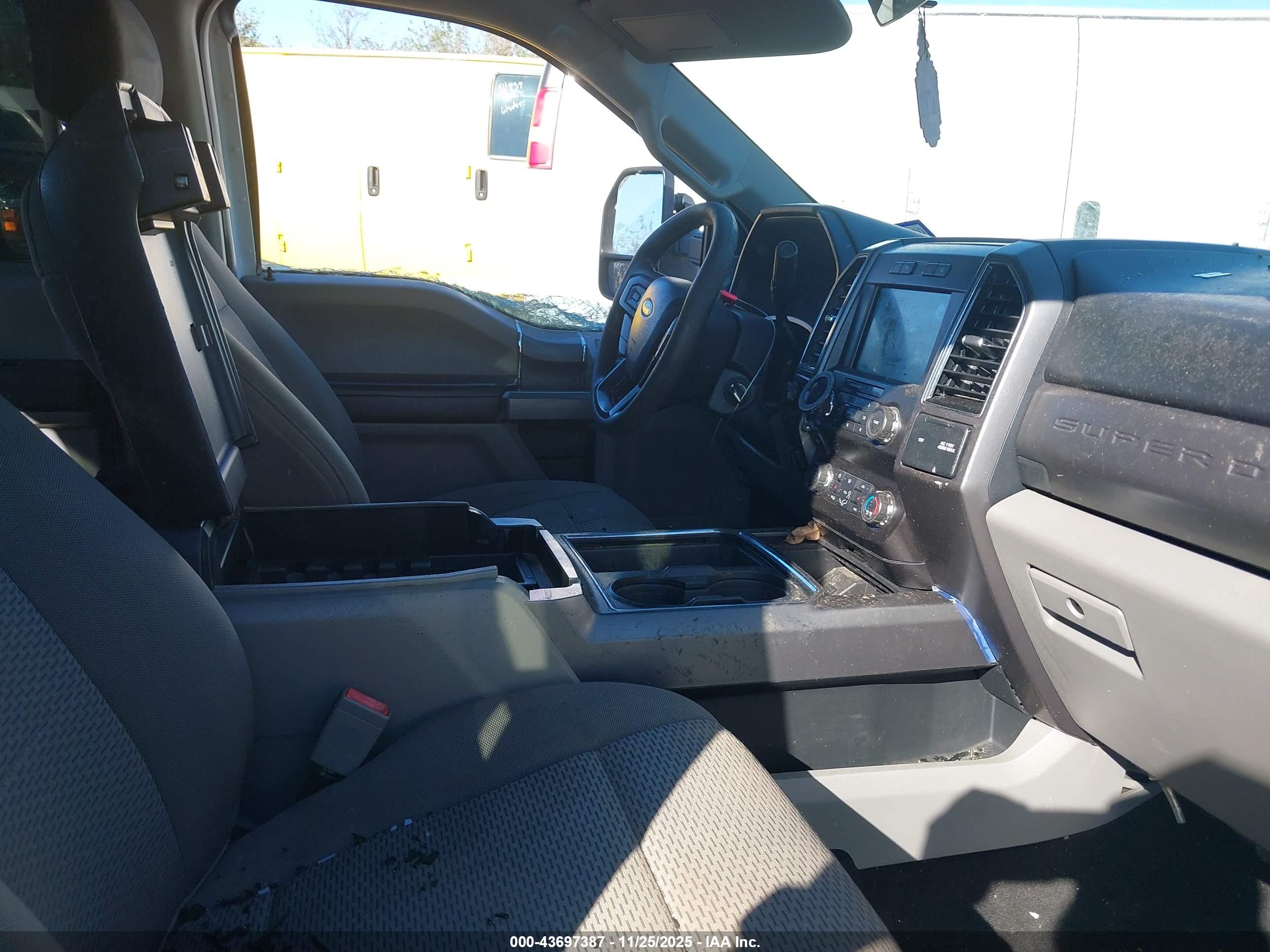 FORD F-350 image 5