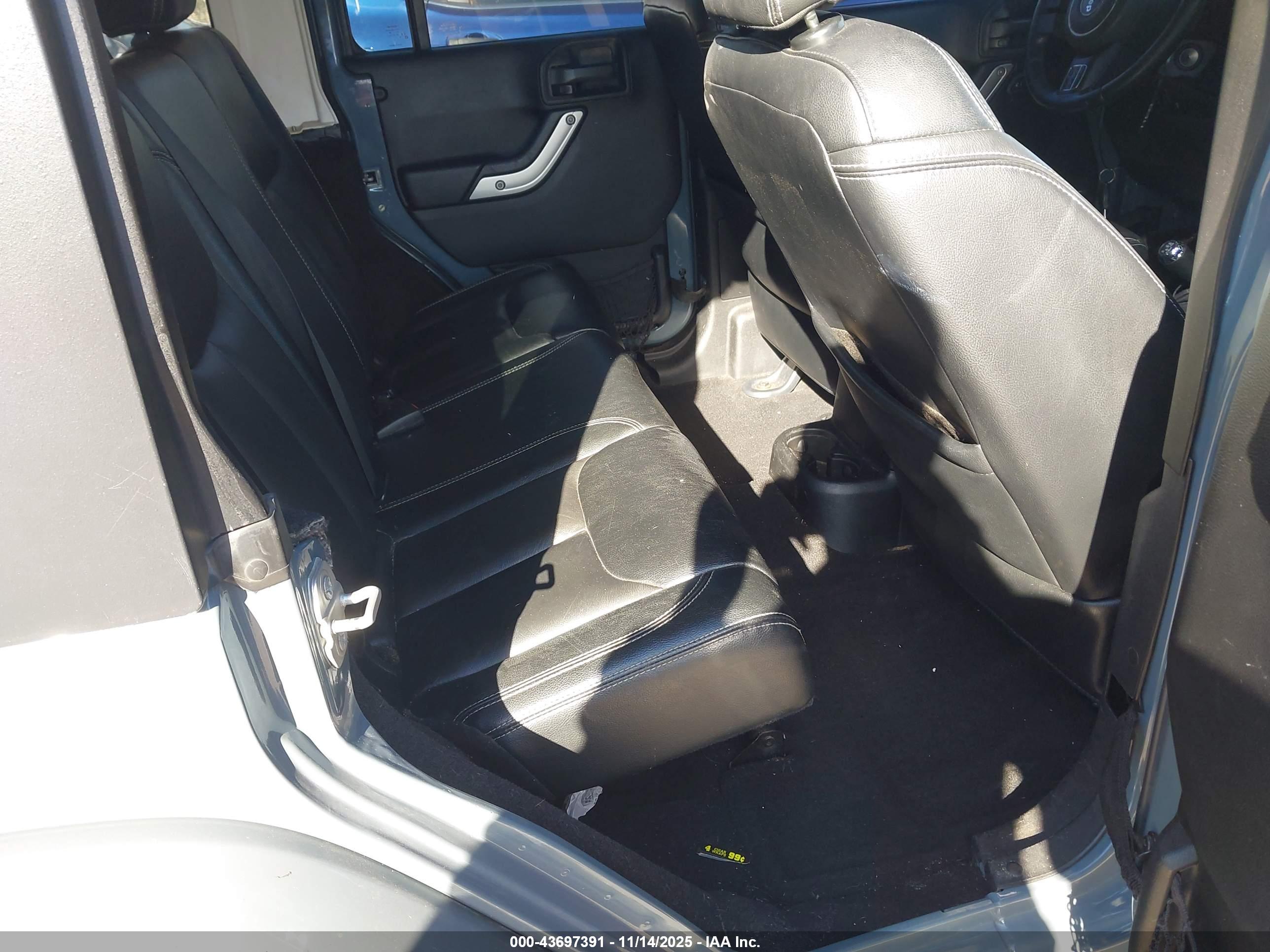 JEEP WRANGLER image 8