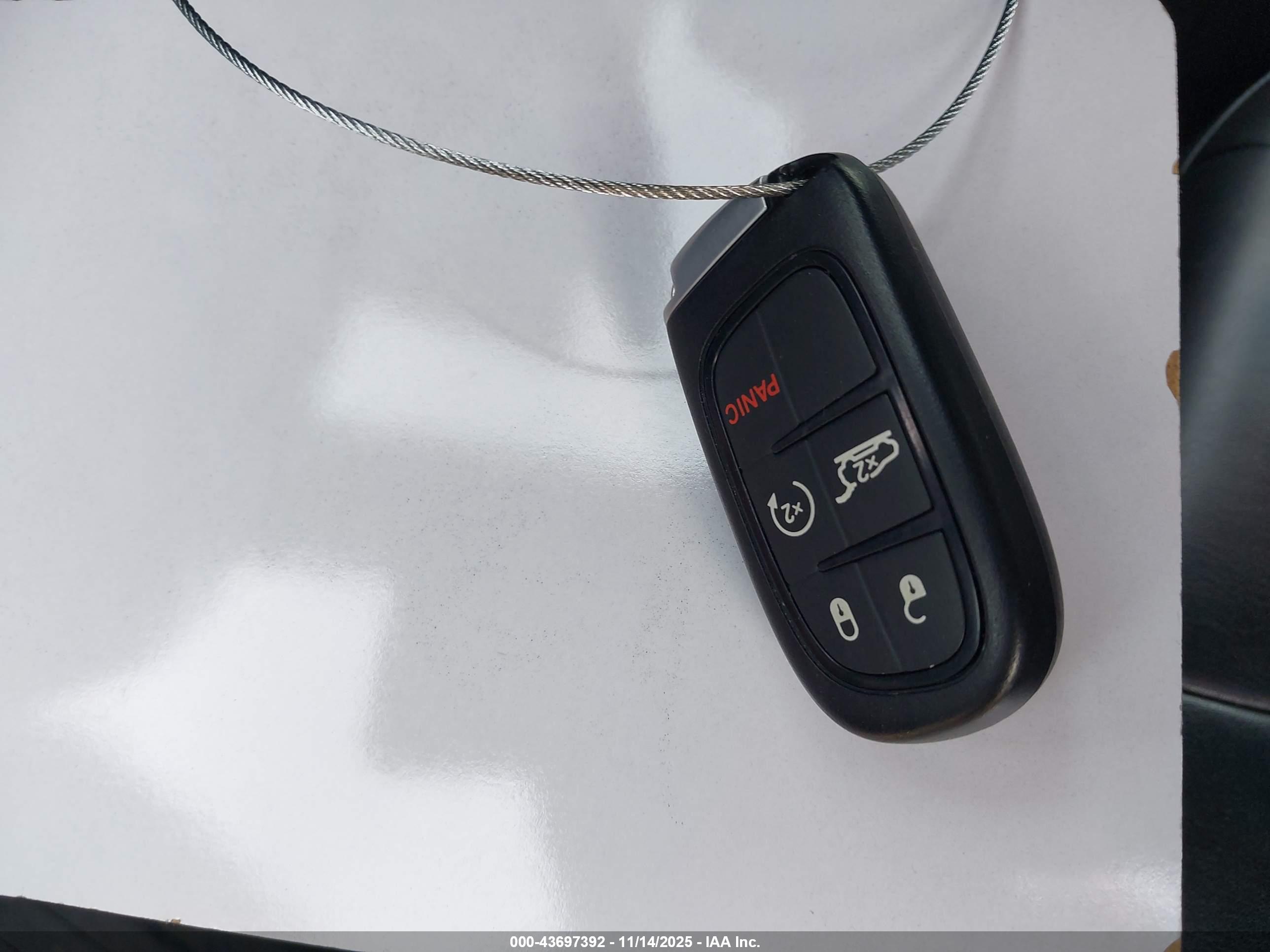 JEEP CHEROKEE image 11