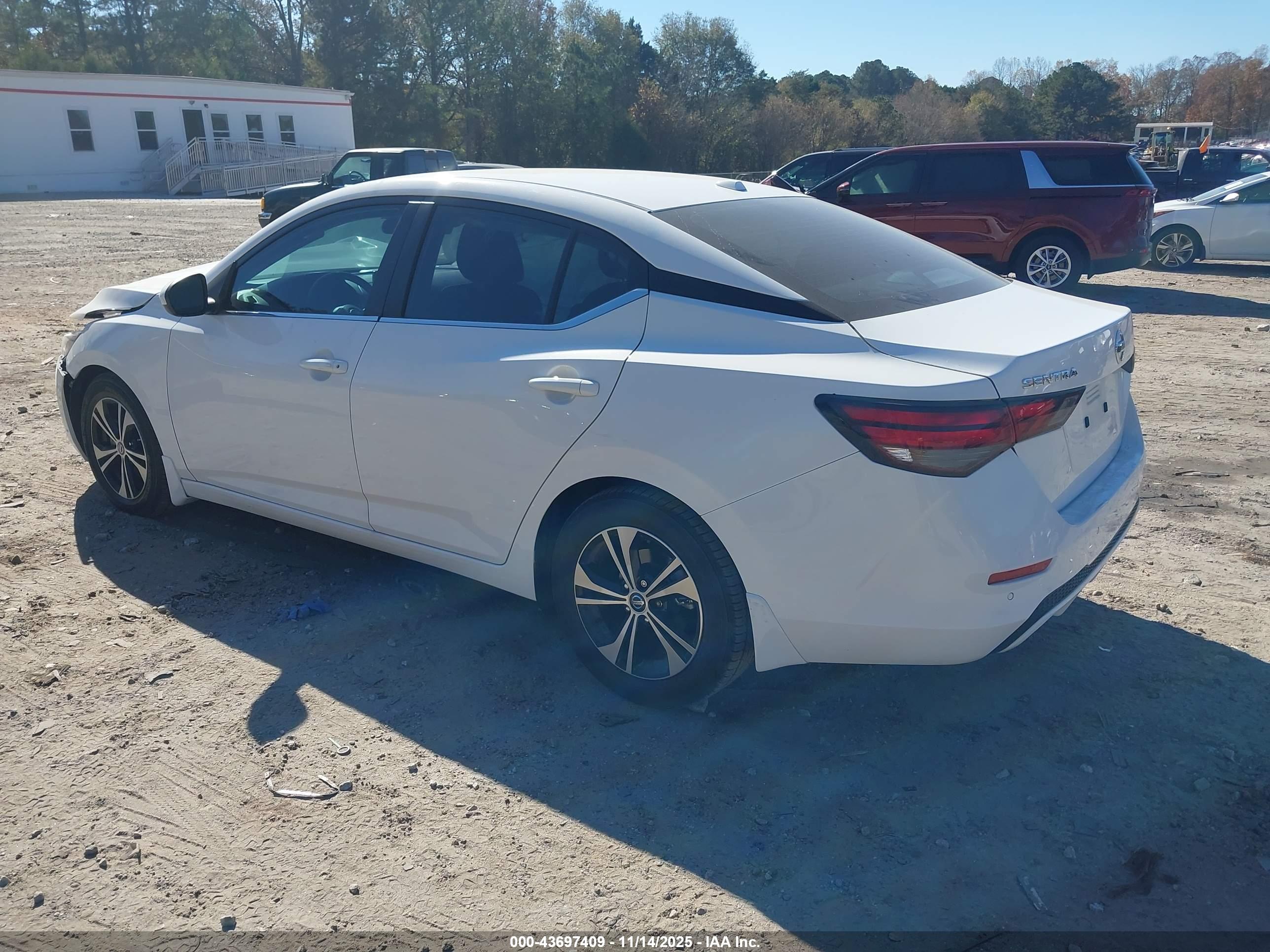 NISSAN SENTRA image 3