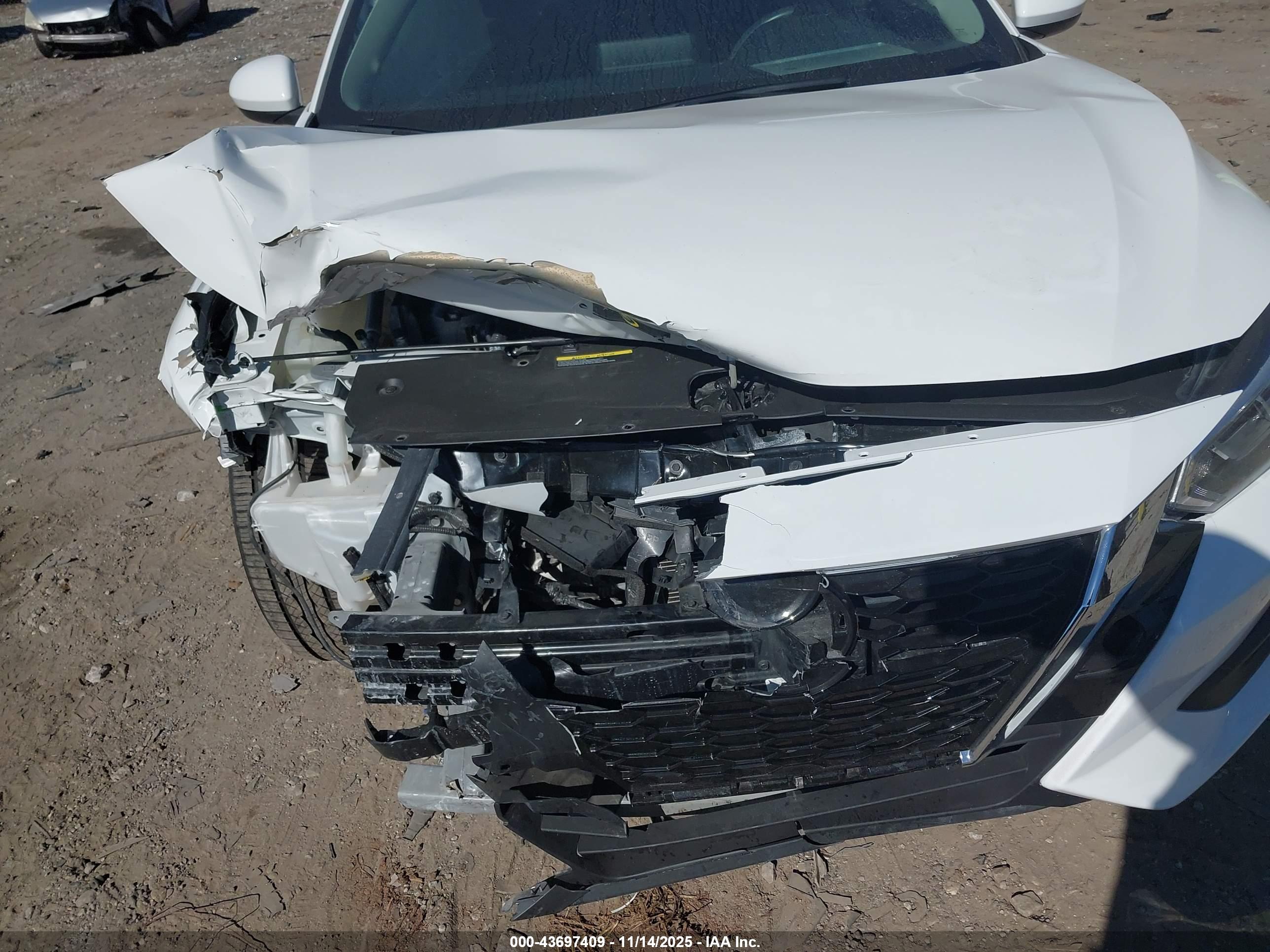NISSAN SENTRA image 6