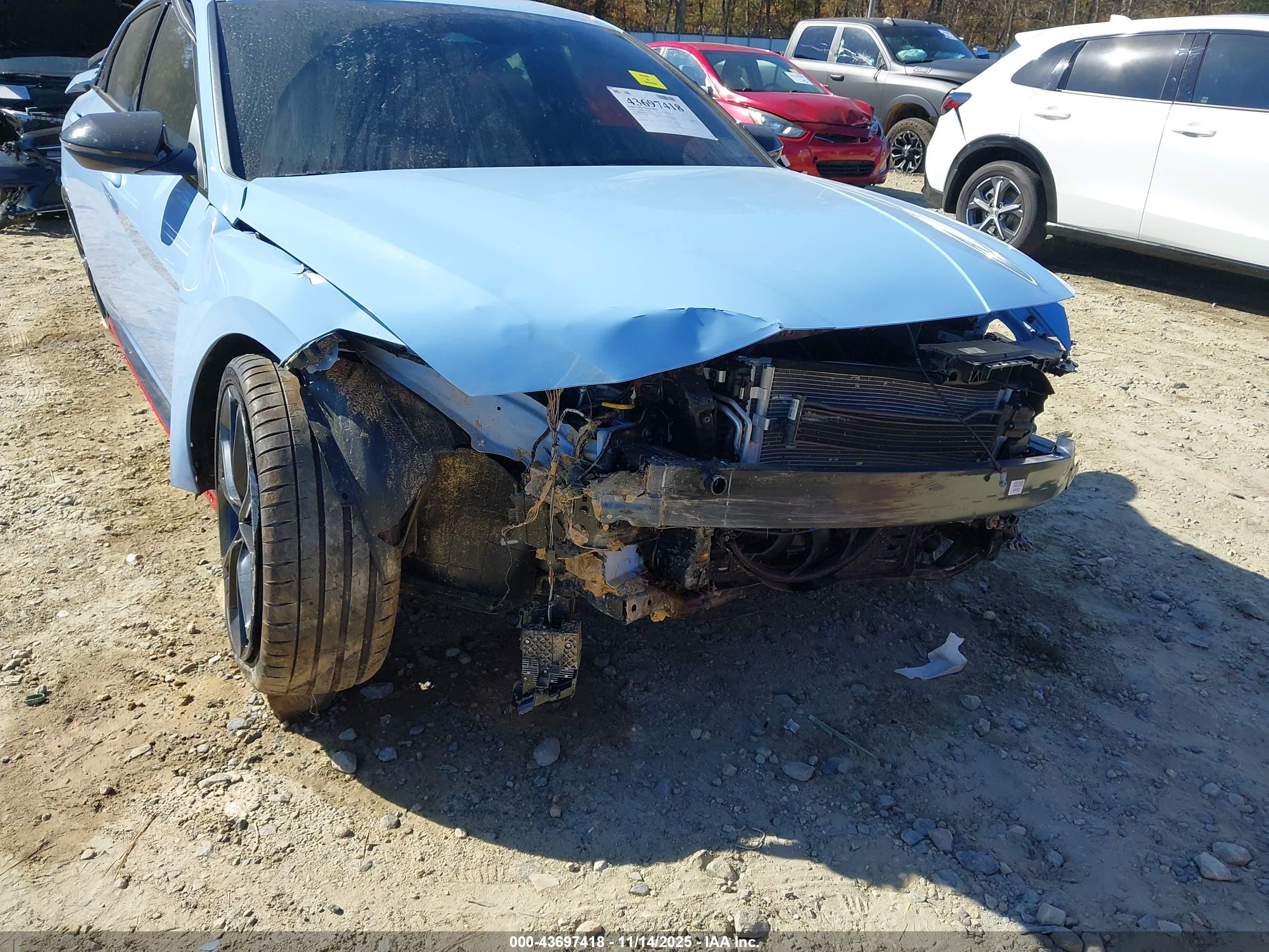 HYUNDAI ELANTRA image 6