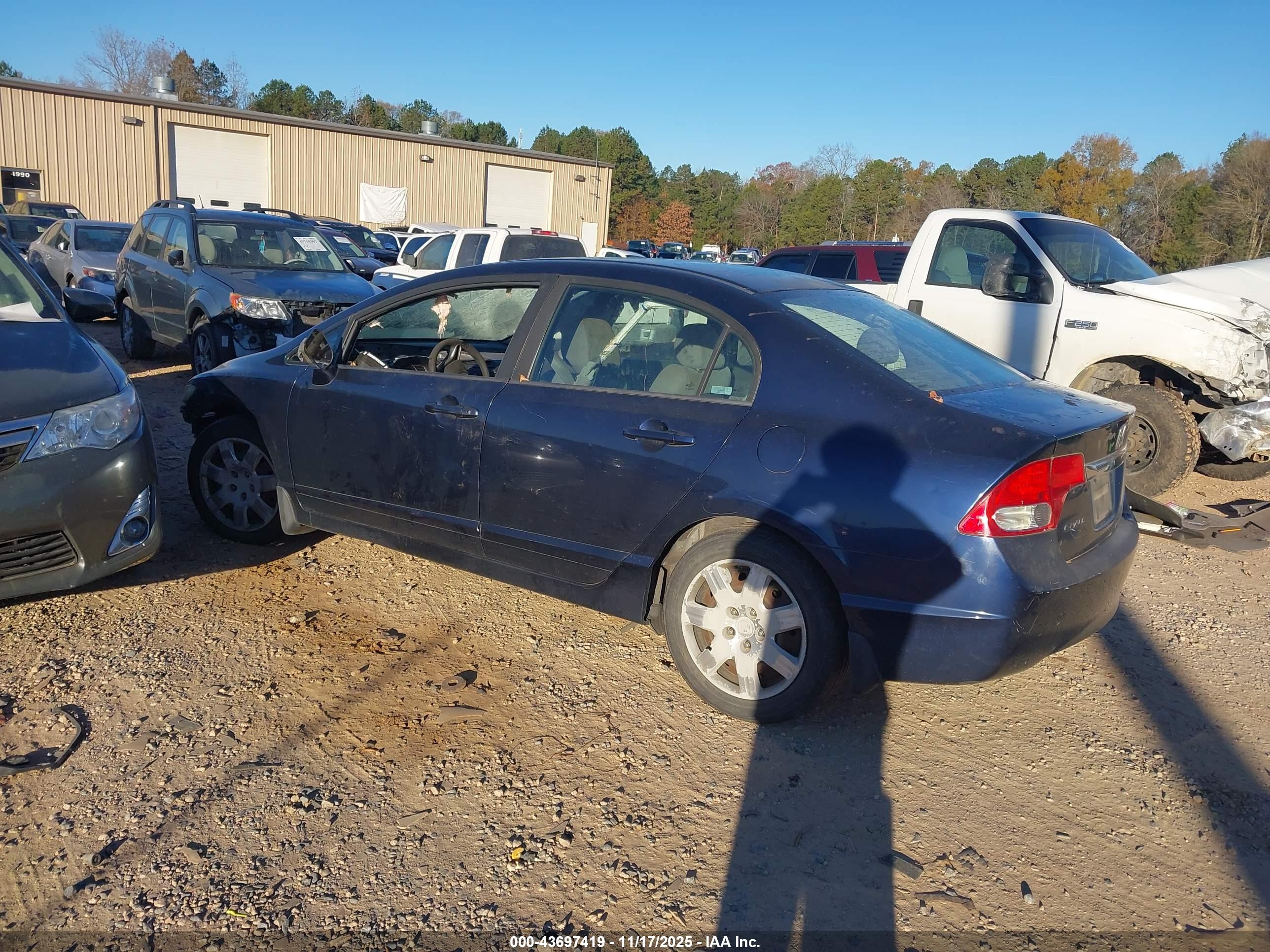 HONDA CIVIC image 3