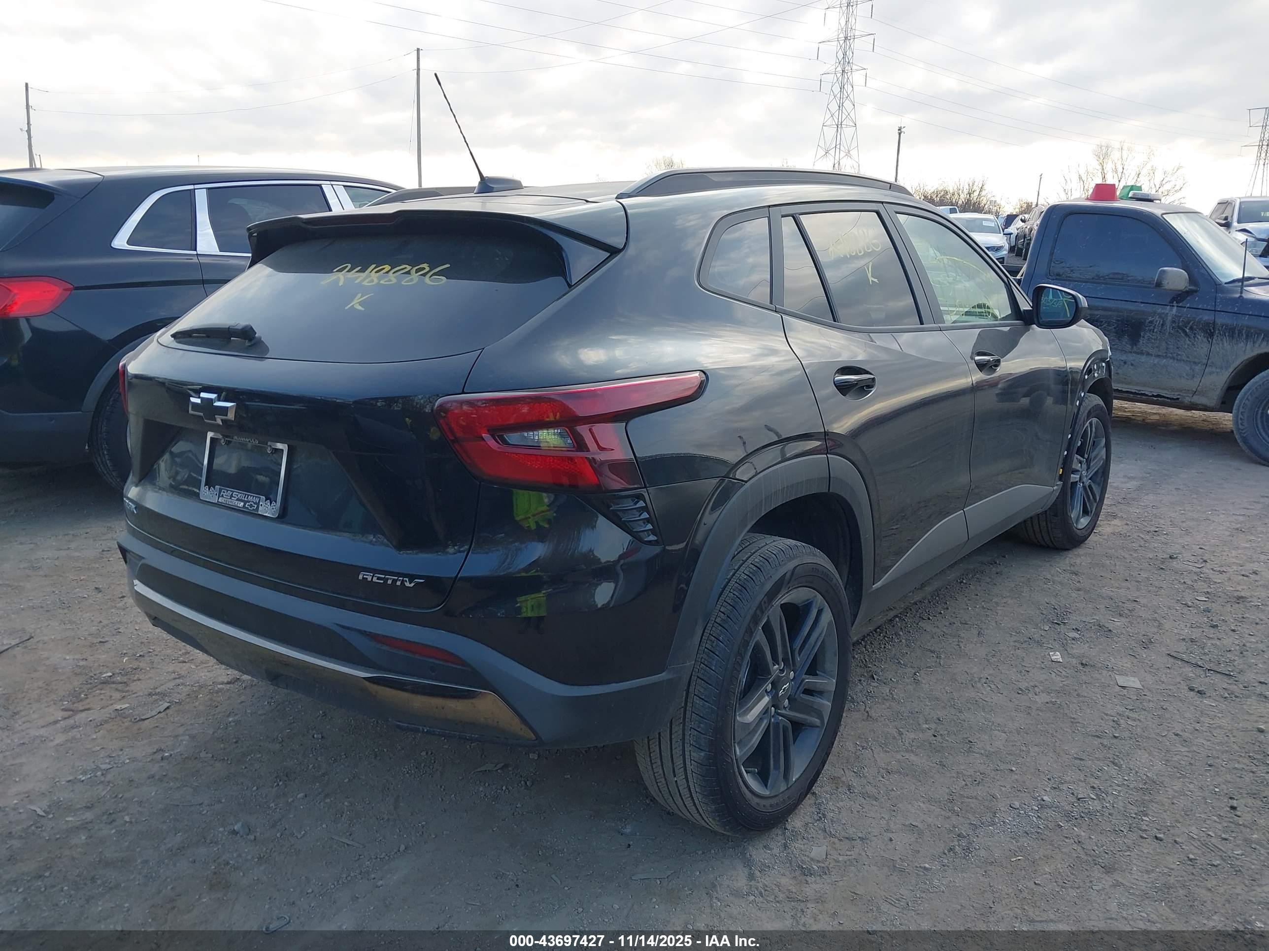 CHEVROLET TRAX image 4