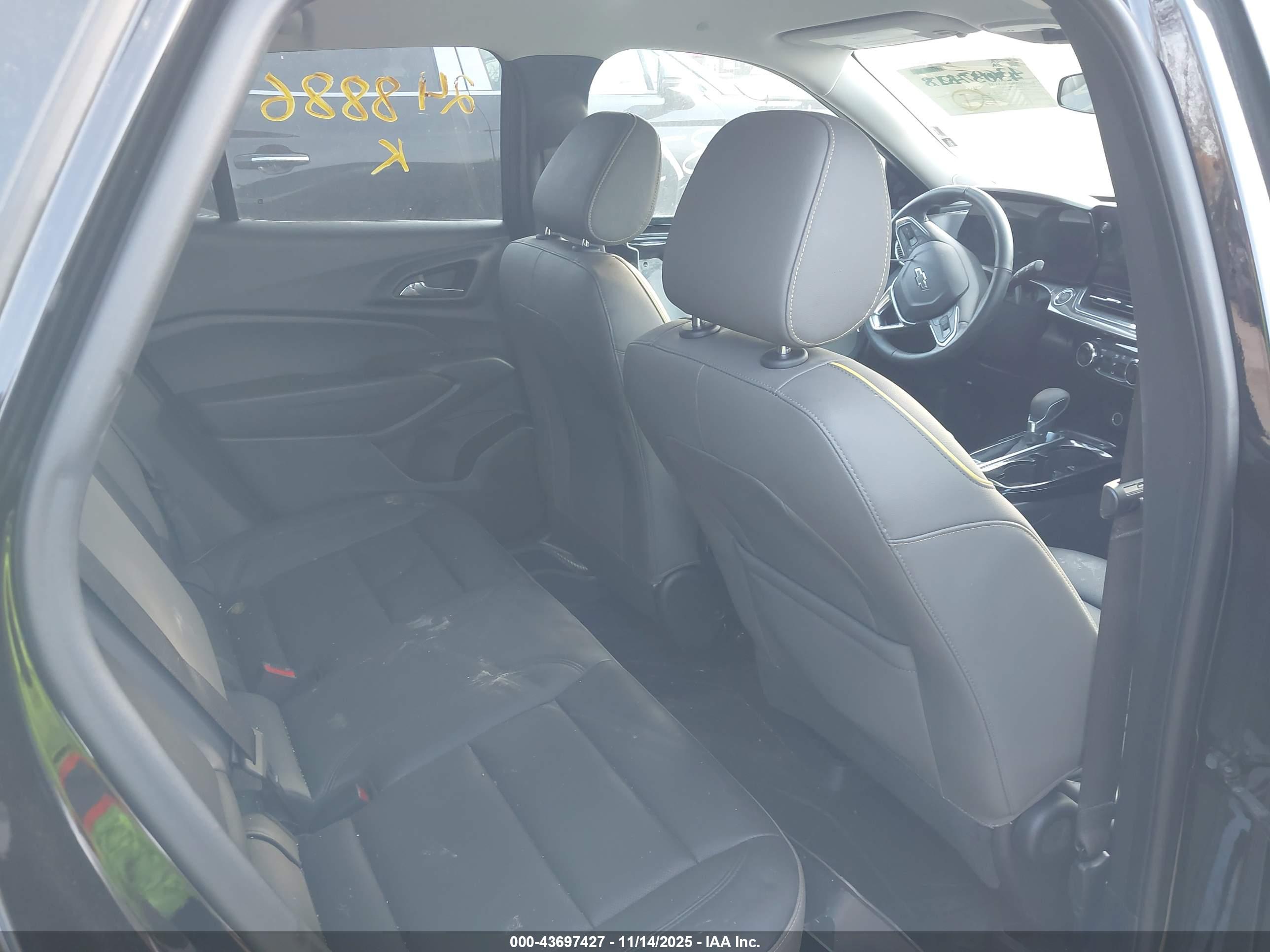 CHEVROLET TRAX image 8