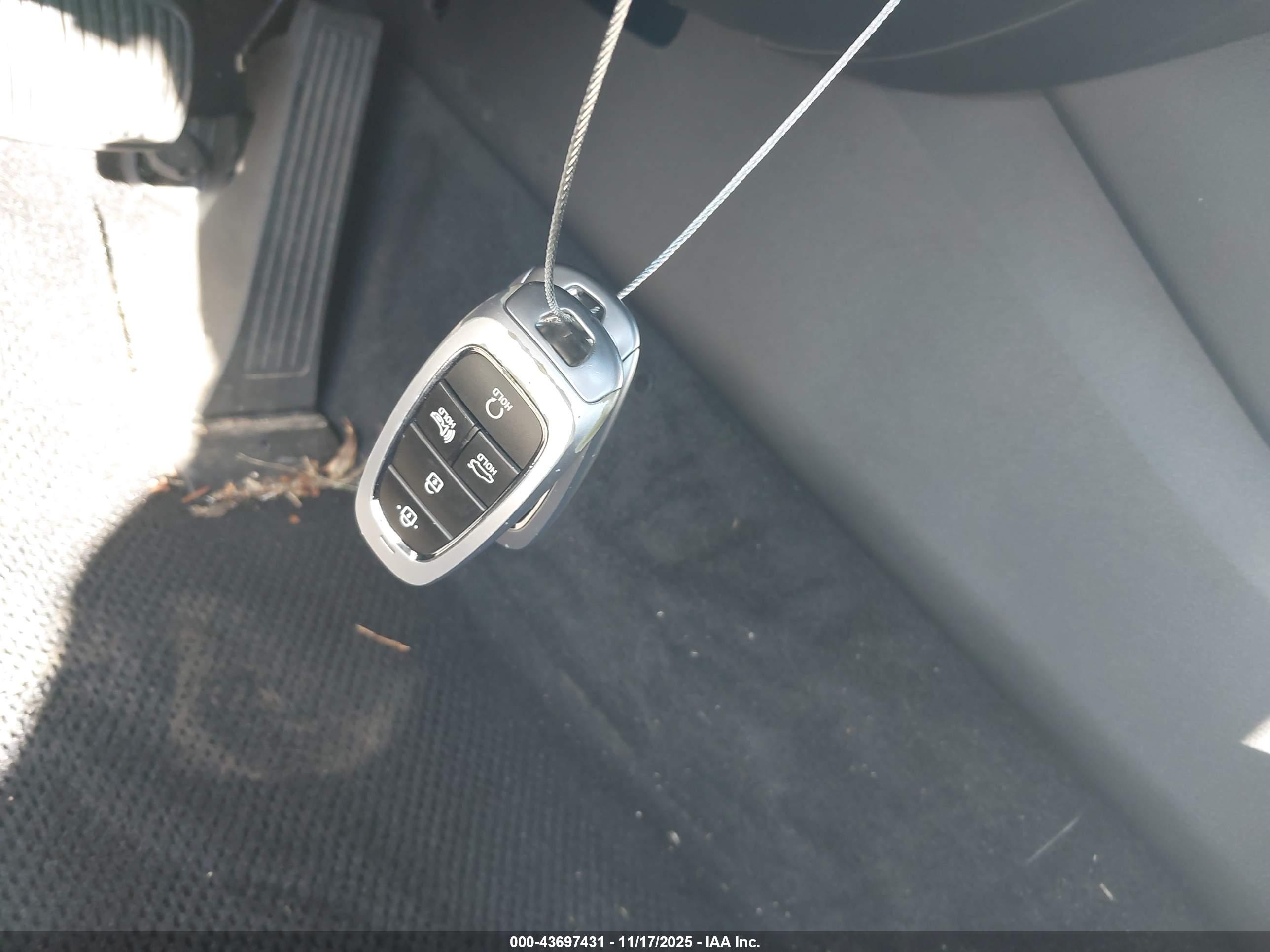 HYUNDAI SONATA image 11