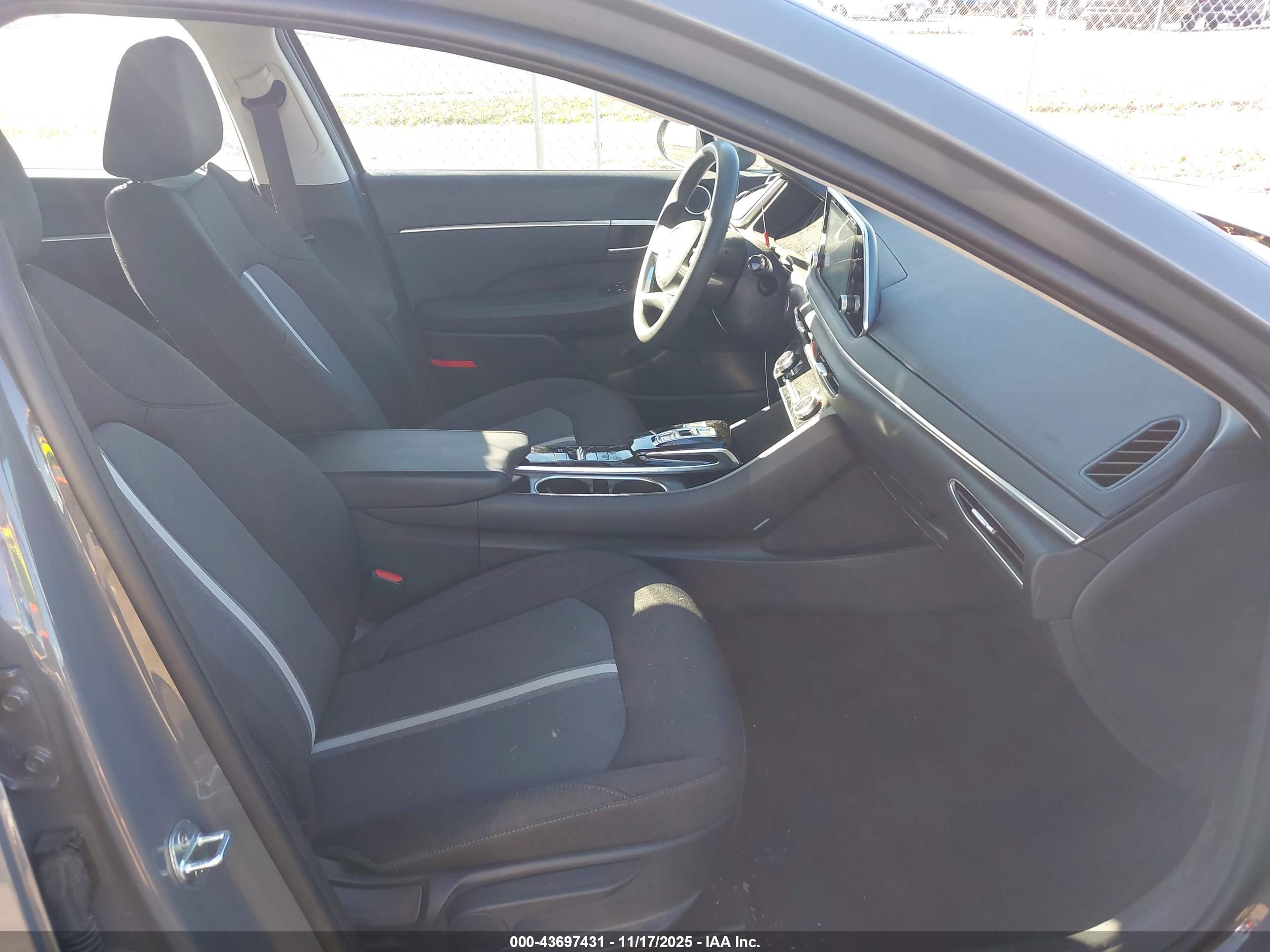 HYUNDAI SONATA image 5