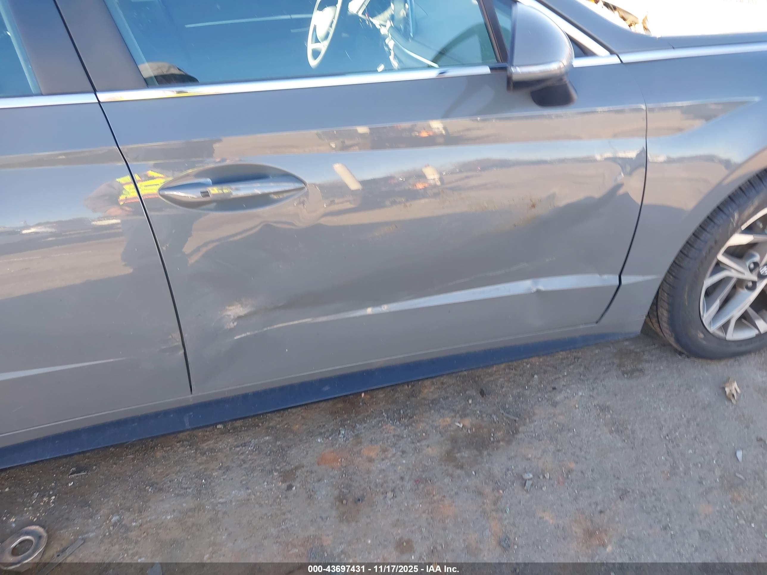 HYUNDAI SONATA image 6