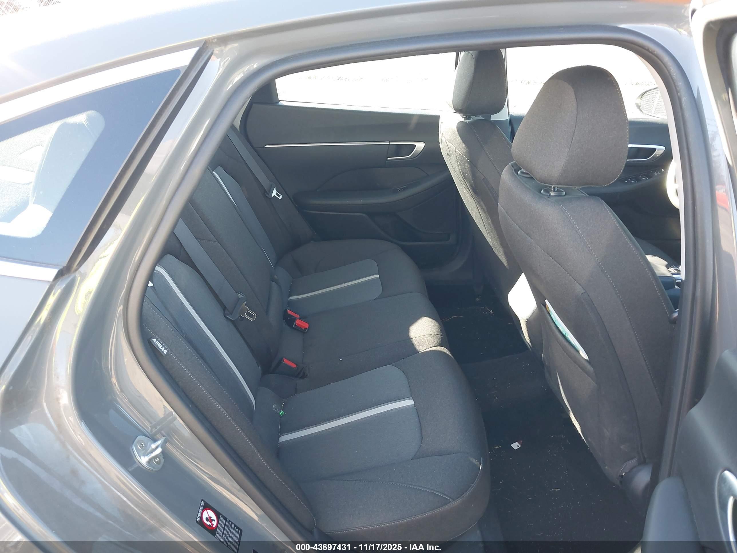 HYUNDAI SONATA image 8