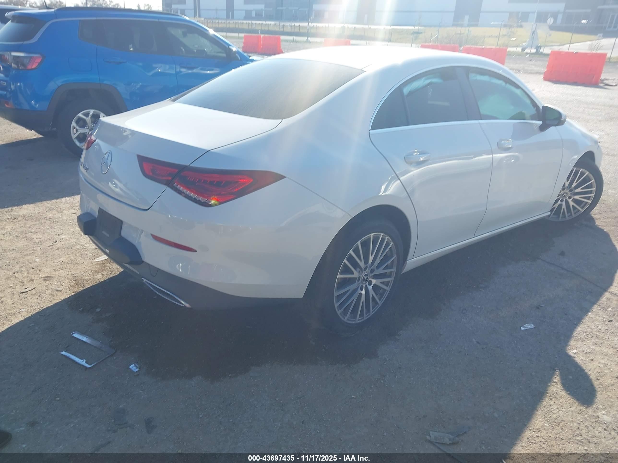 MERCEDES-BENZ CLA image 4
