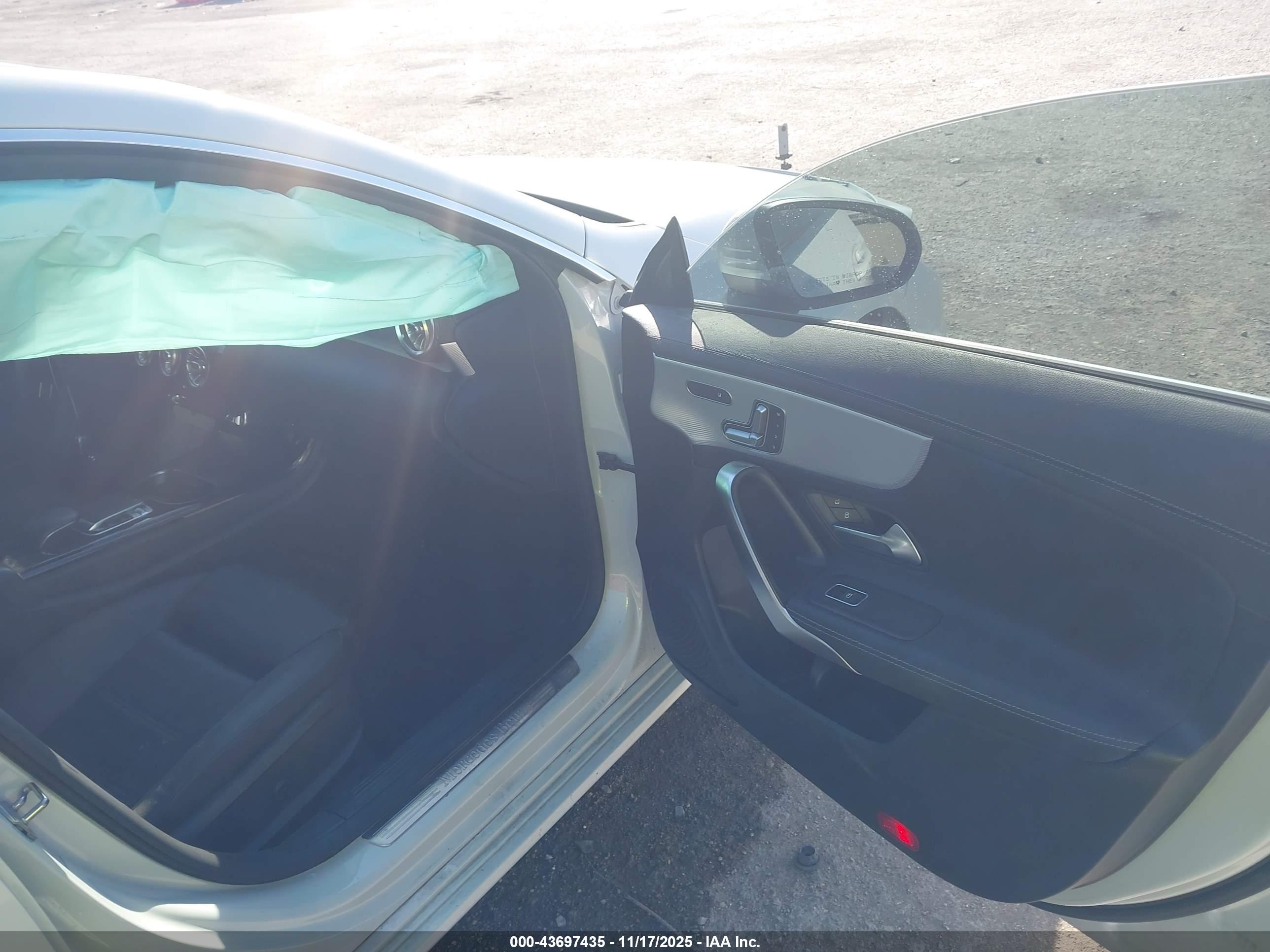 MERCEDES-BENZ CLA image 5