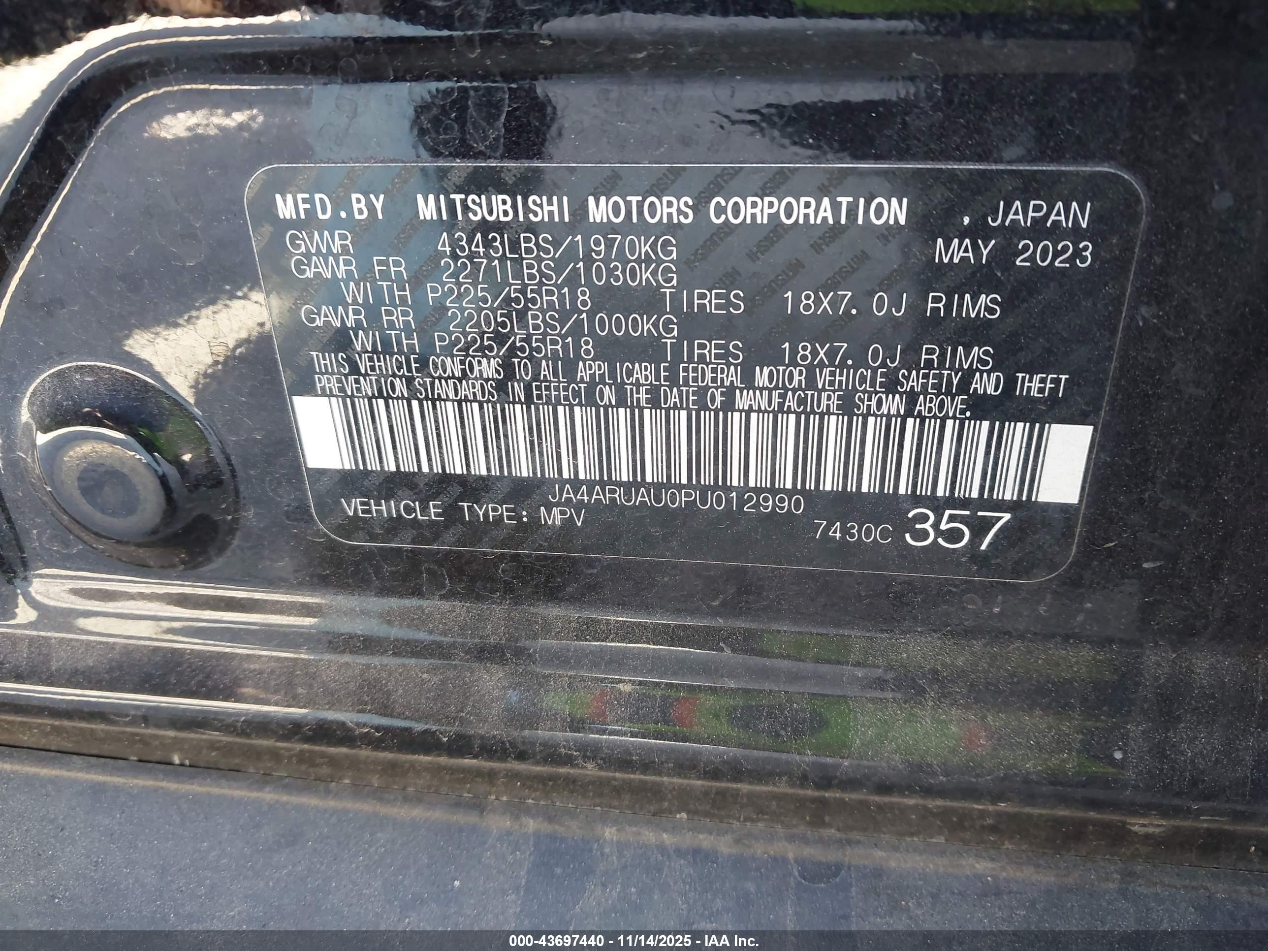 MITSUBISHI OUTLANDER image 9