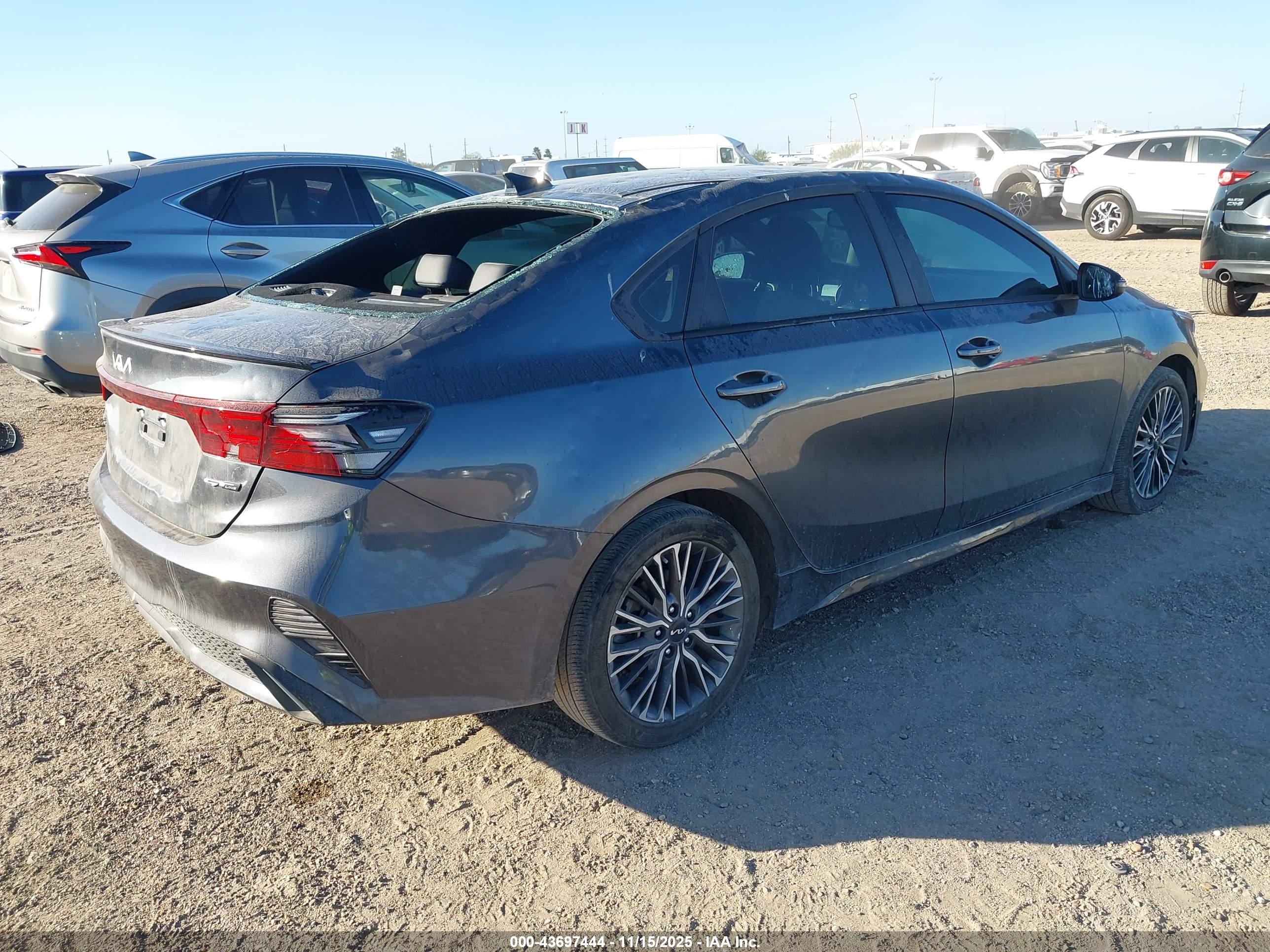 KIA FORTE image 4
