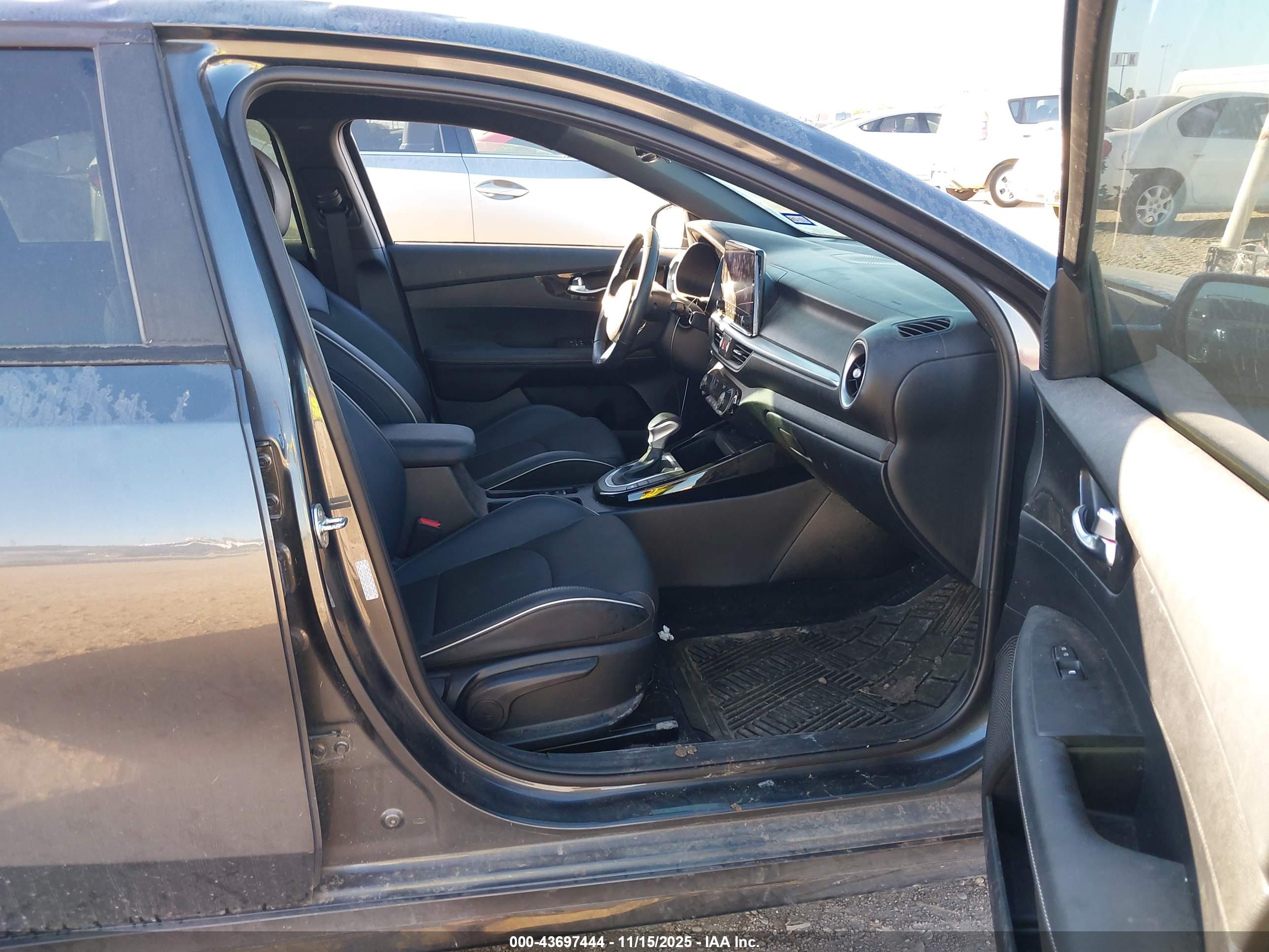 KIA FORTE image 5