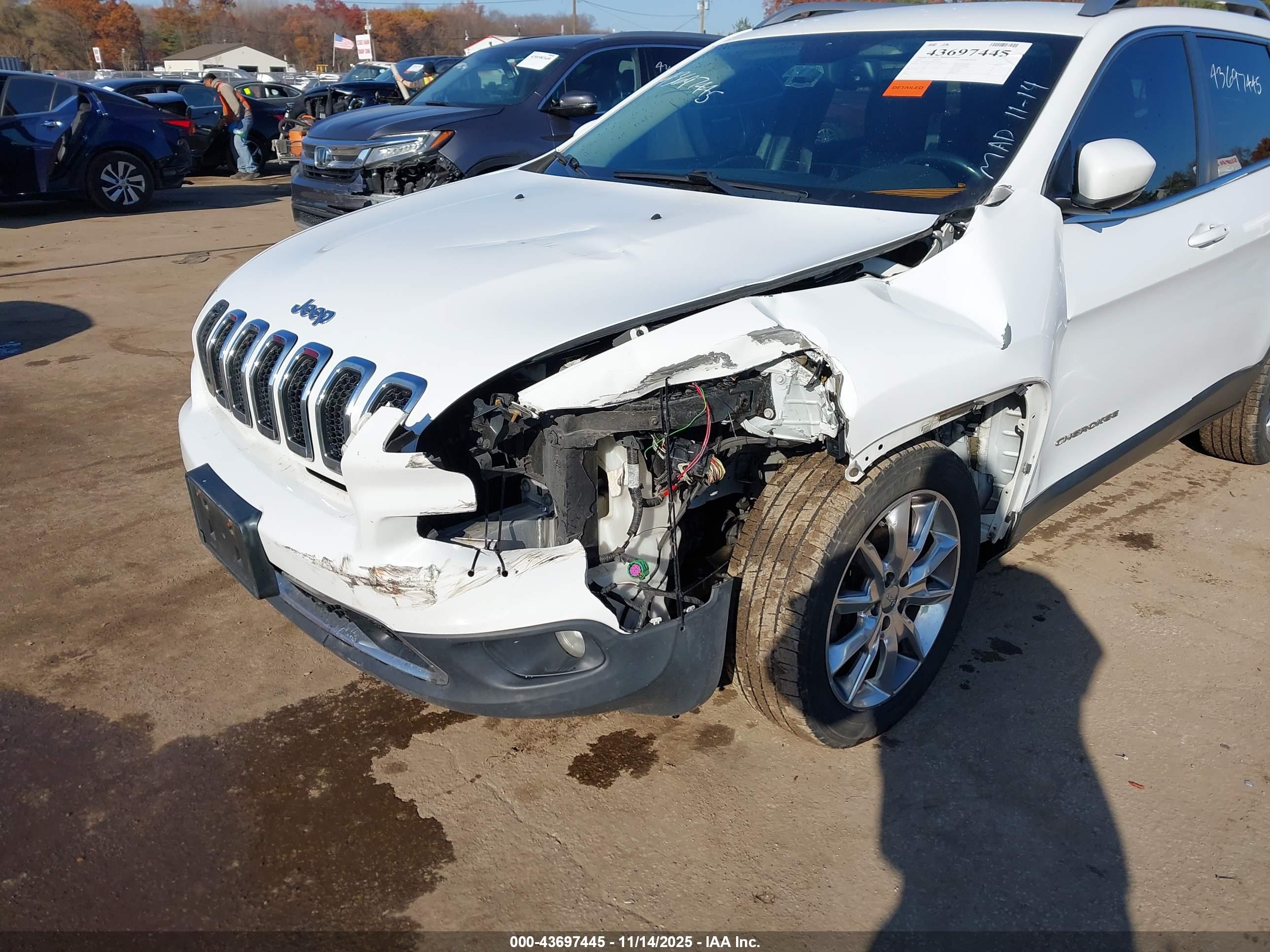 JEEP CHEROKEE image 6