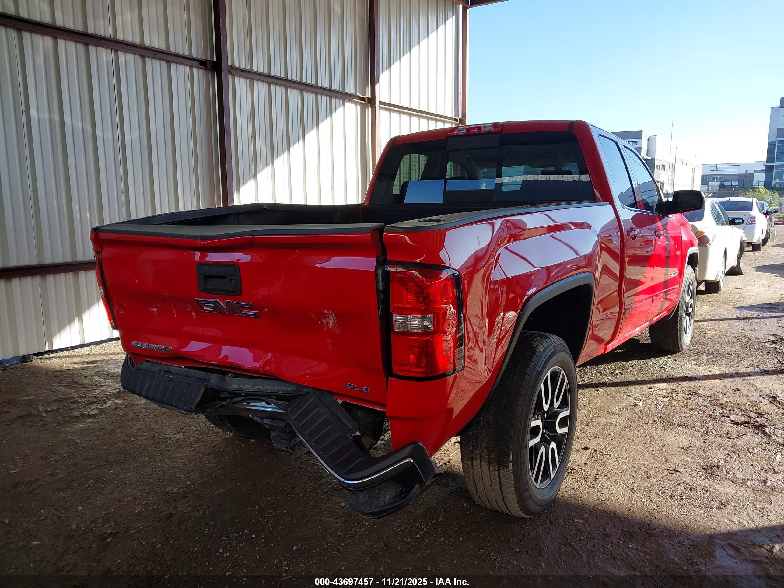 GMC SIERRA image 4