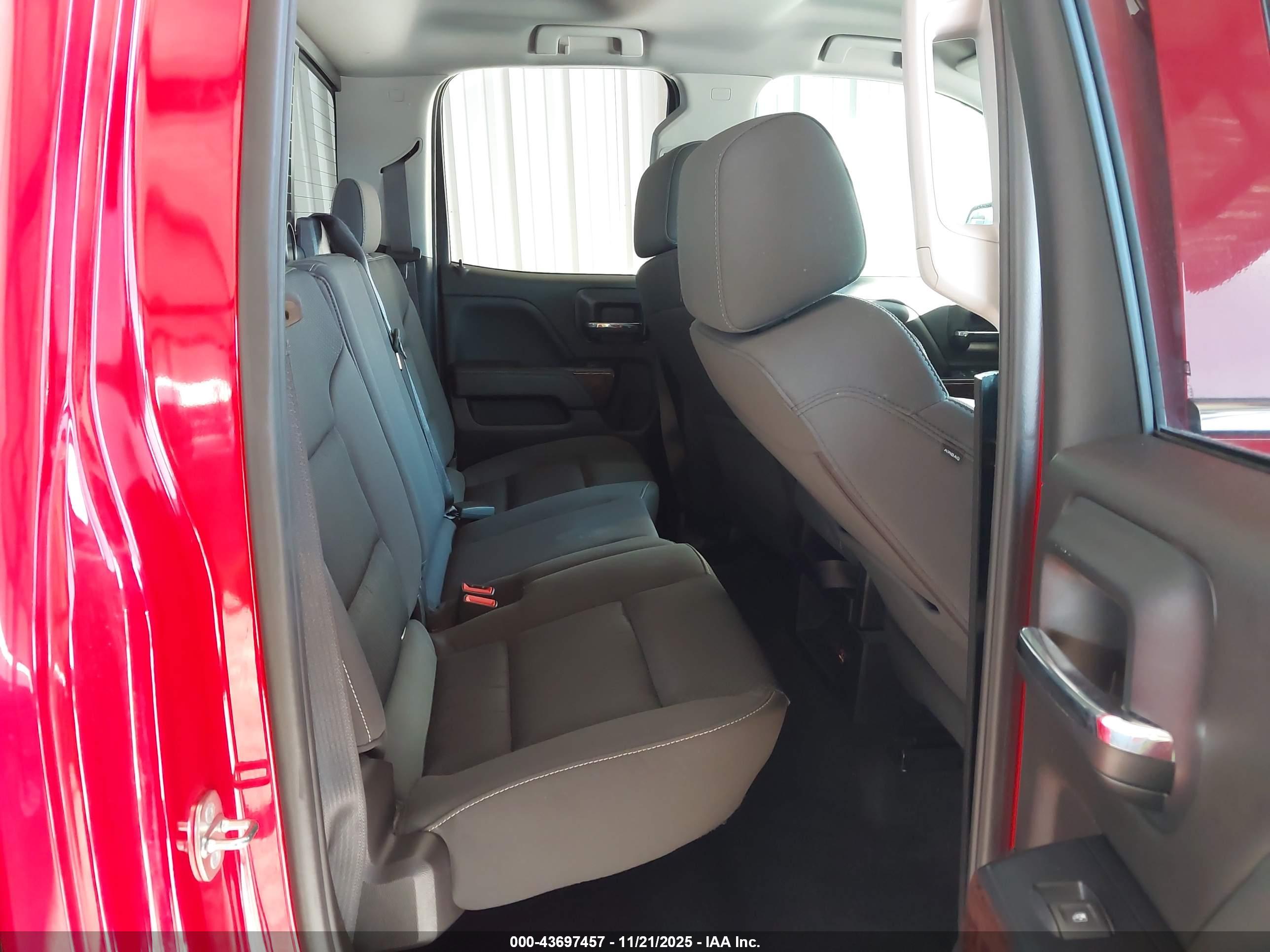 GMC SIERRA image 8