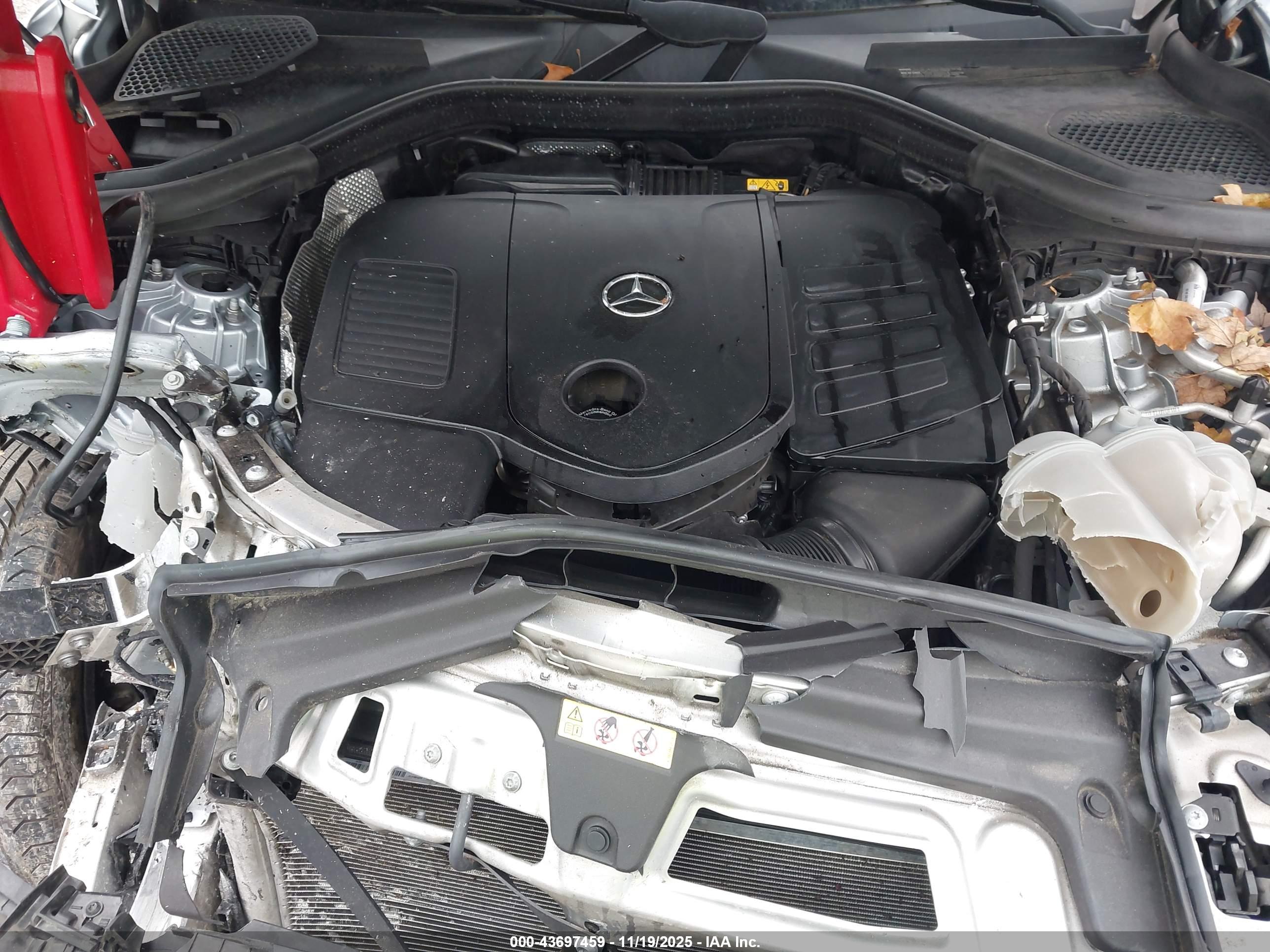 MERCEDES-BENZ GLC image 10