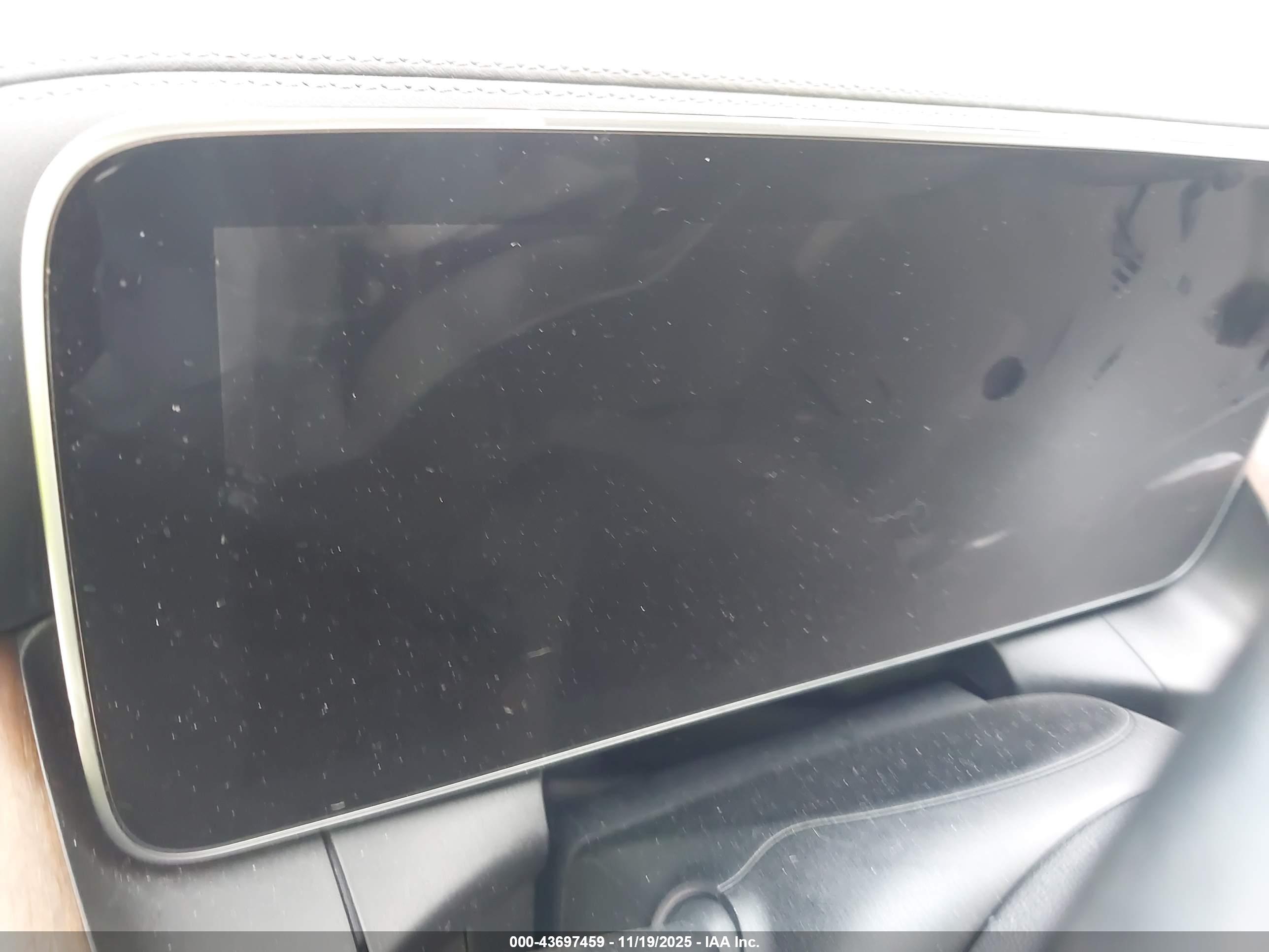 MERCEDES-BENZ GLC image 7