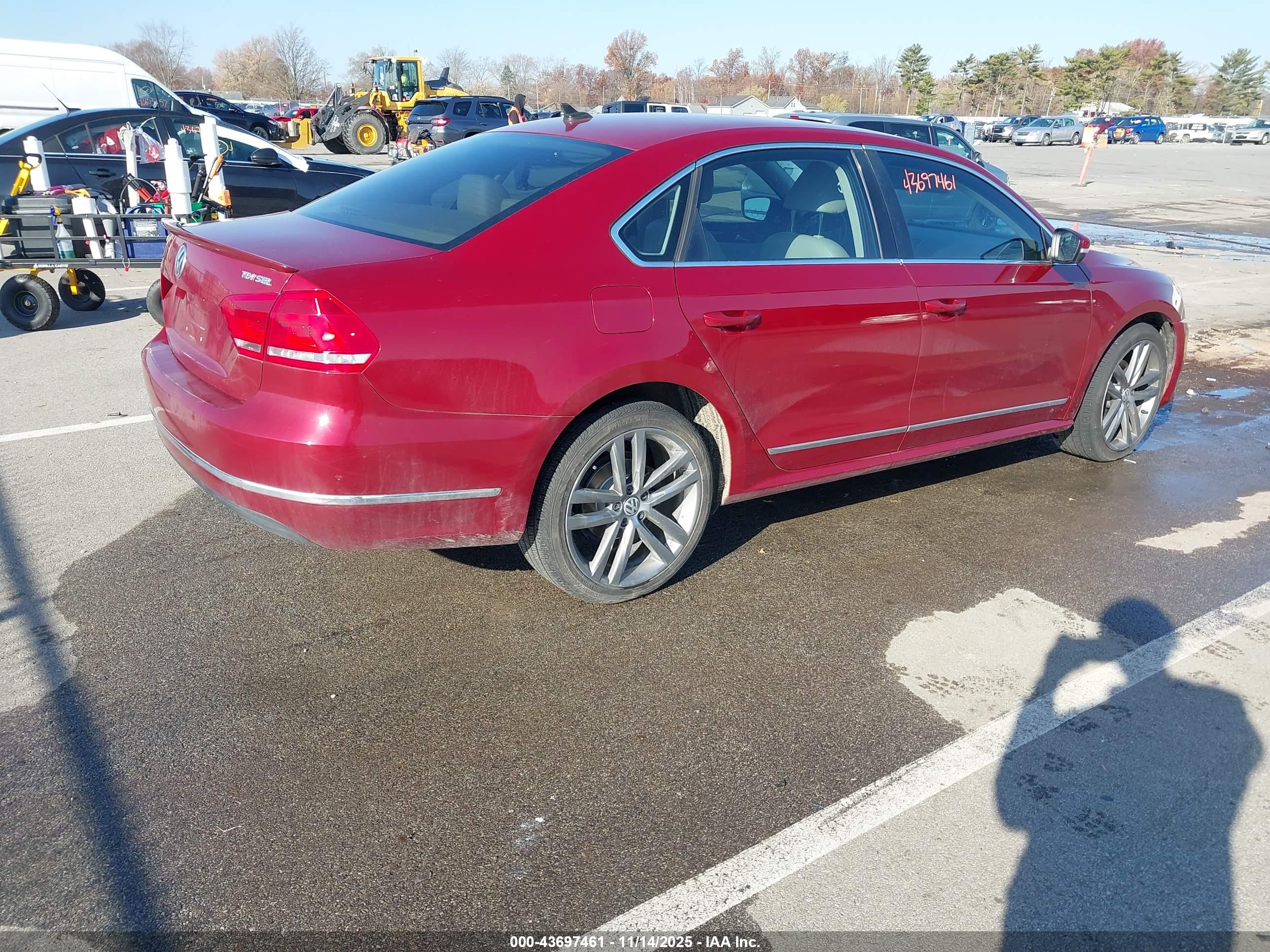 VOLKSWAGEN PASSAT image 4