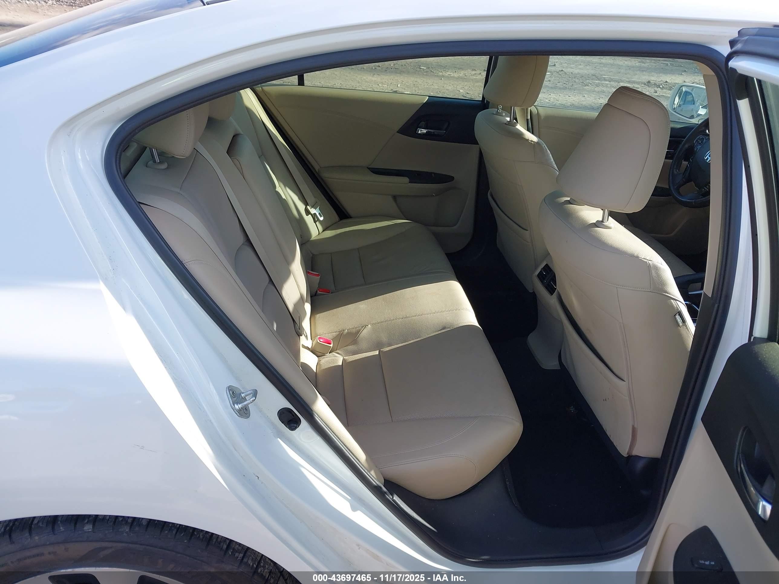 HONDA ACCORD image 8