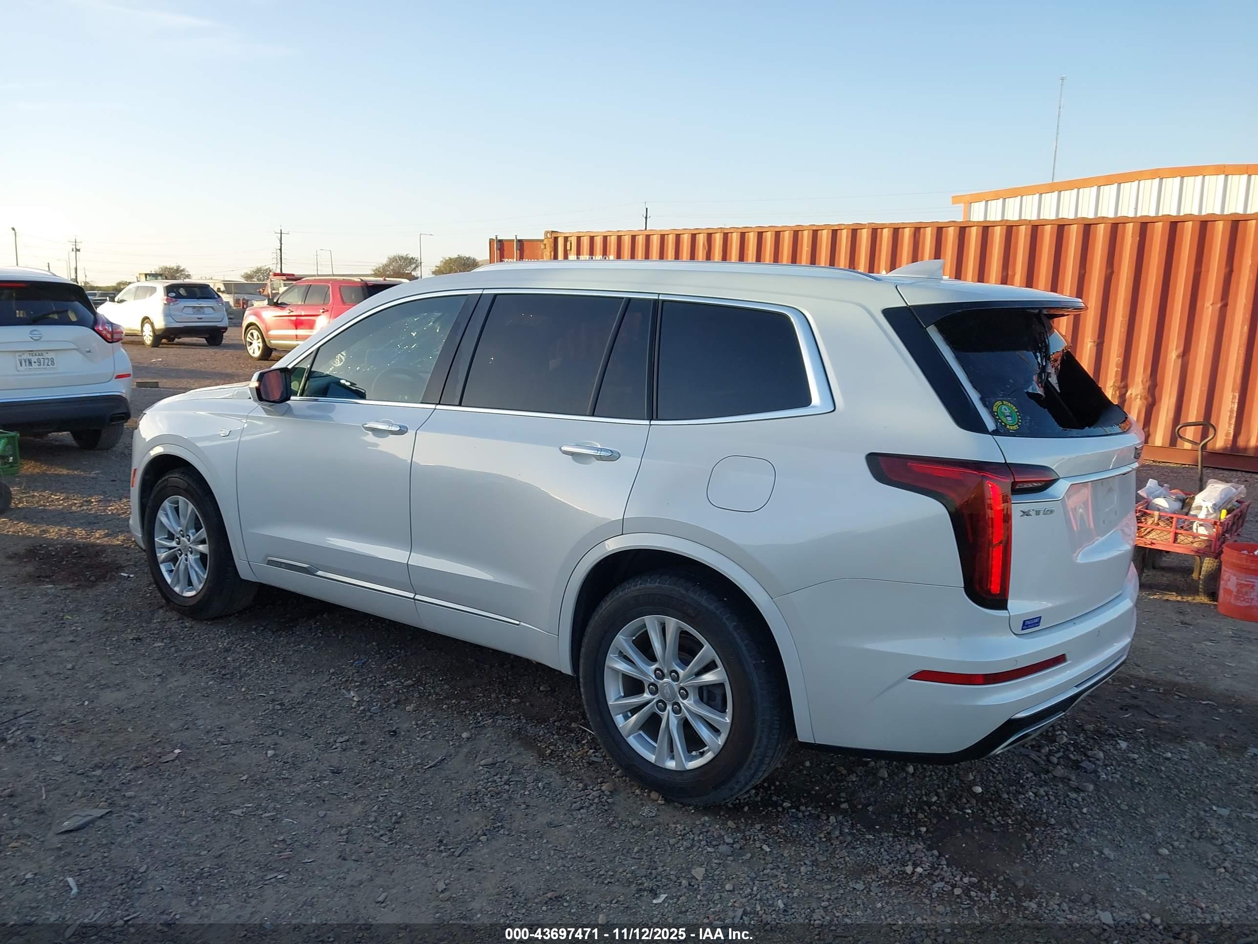 CADILLAC XT6 image 3