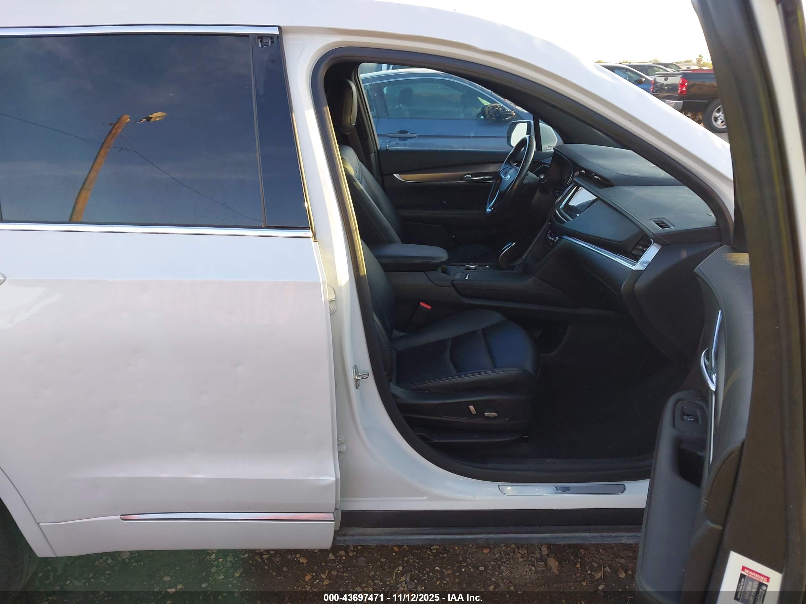 CADILLAC XT6 image 5